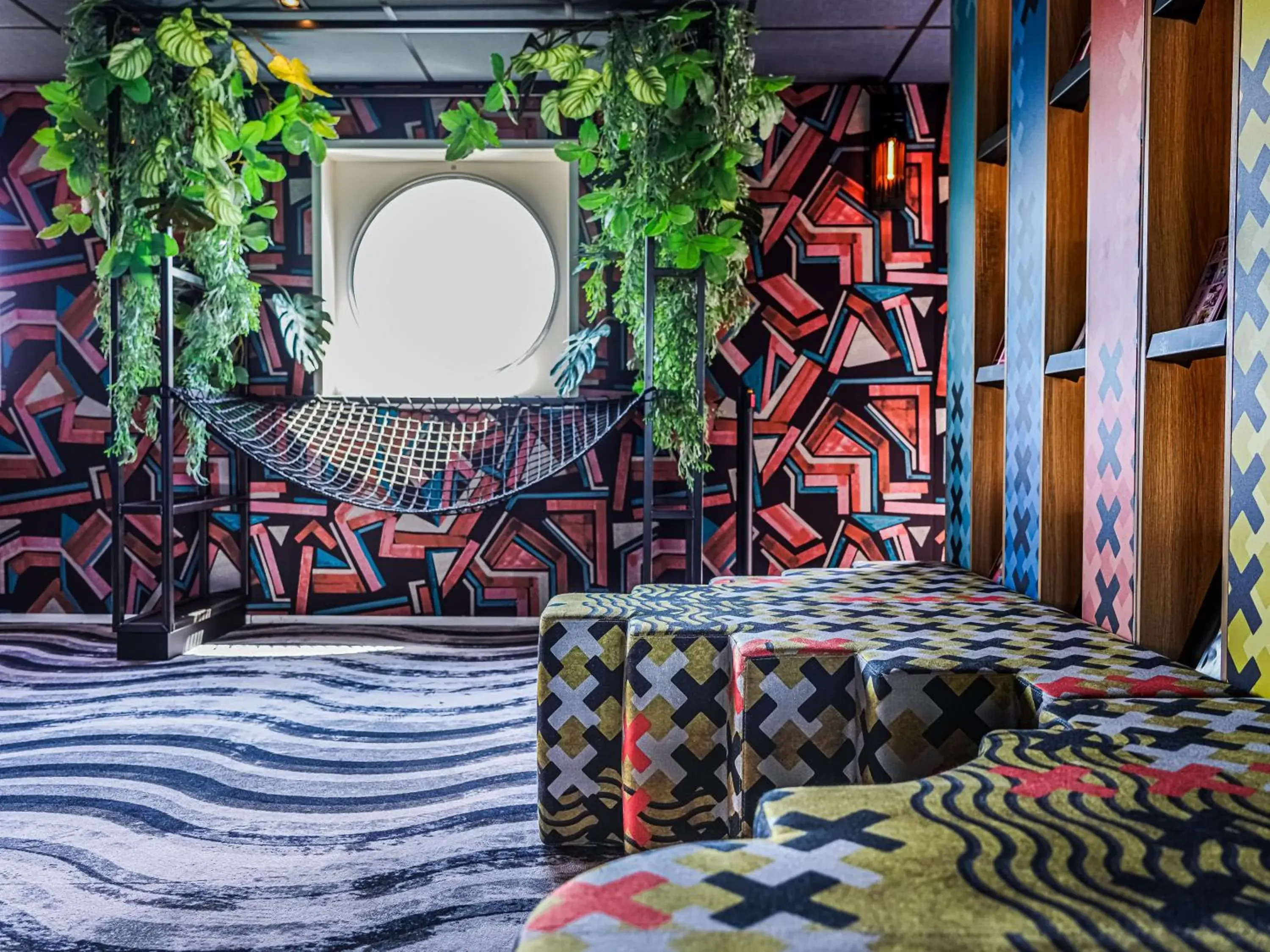 Lounge or bar in Botel Lounge or bar in Botel