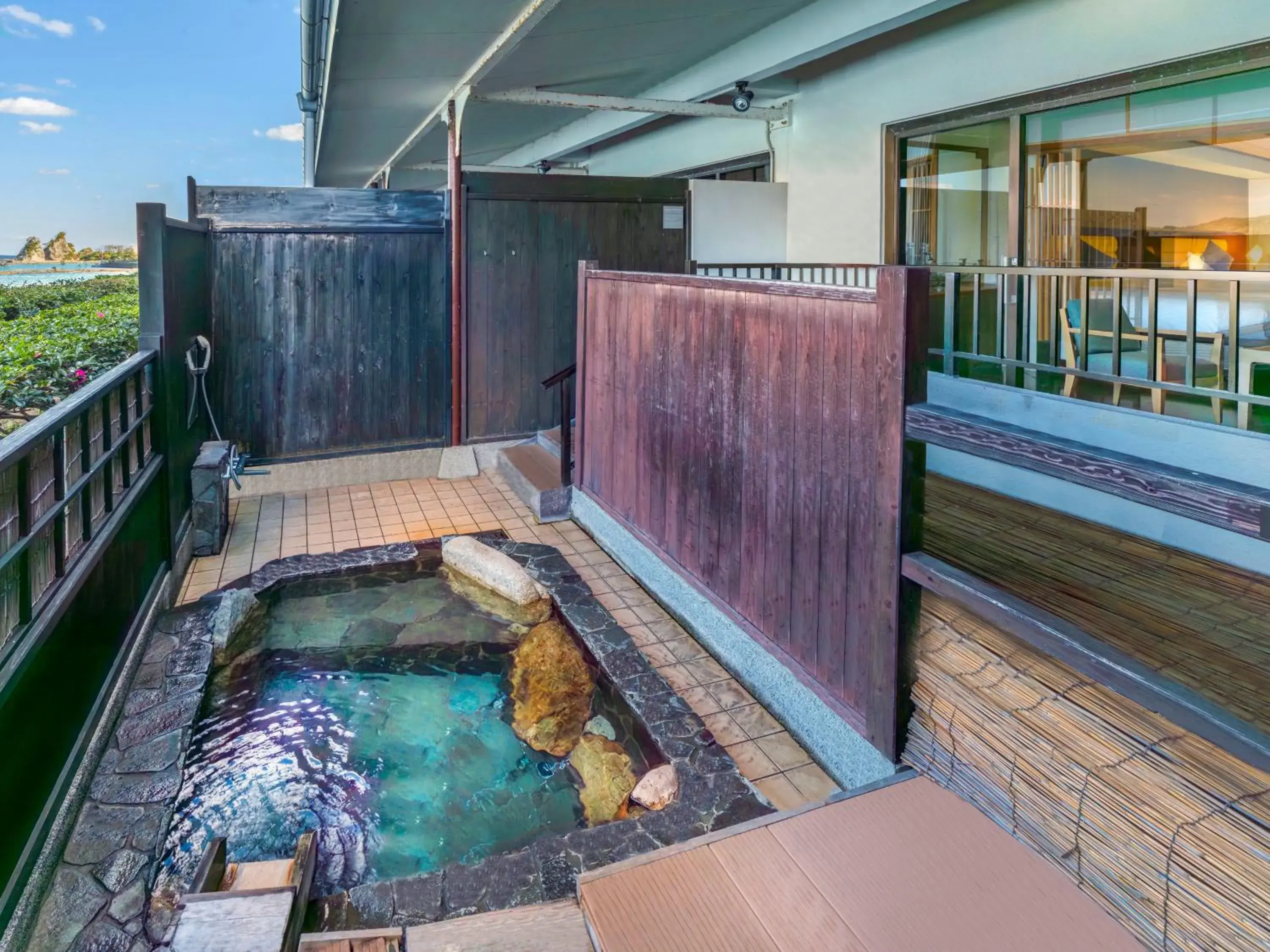 Deluxe Twin (Ocean View)(With open-air bath)(Nonsmoking) - single occupancy in KAMENOI HOTEL Nachi Katsuura Deluxe Twin (Ocean View)(With open-air bath)(Nonsmoking) - single occupancy in KAMENOI HOTEL Nachi Katsuura