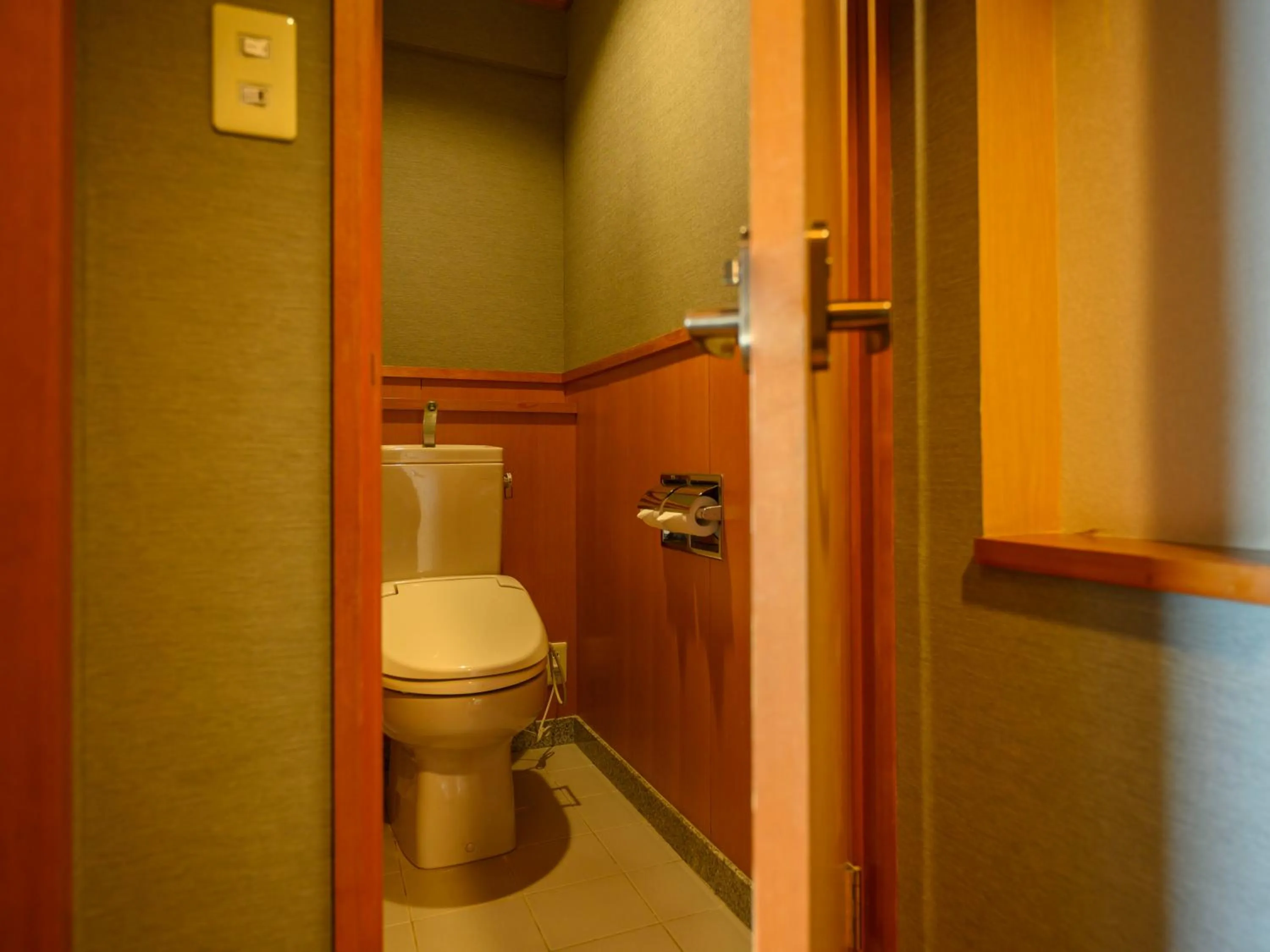 Toilet in KAMENOI HOTEL Nachi Katsuura