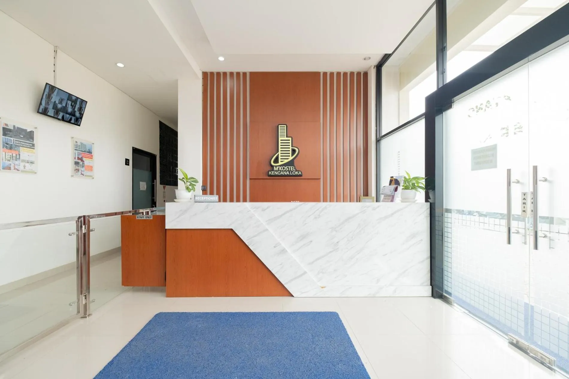 Lobby or reception in RedLiving Syariah Apartemen MKostel - Tower A1 Kencana Loka