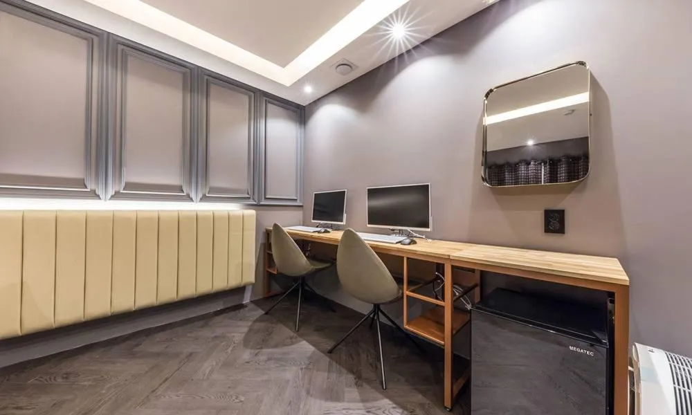 TV and multimedia in Guri Hotel In cafe