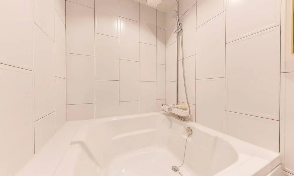 Bath in Guri Hotel In cafe