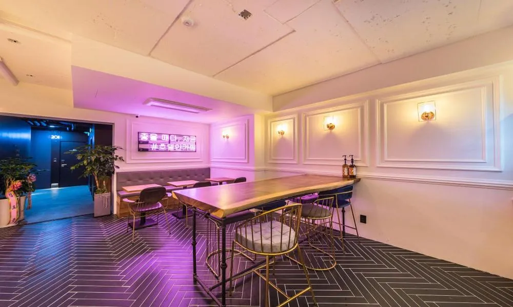 Living room in Guri Hotel In cafe