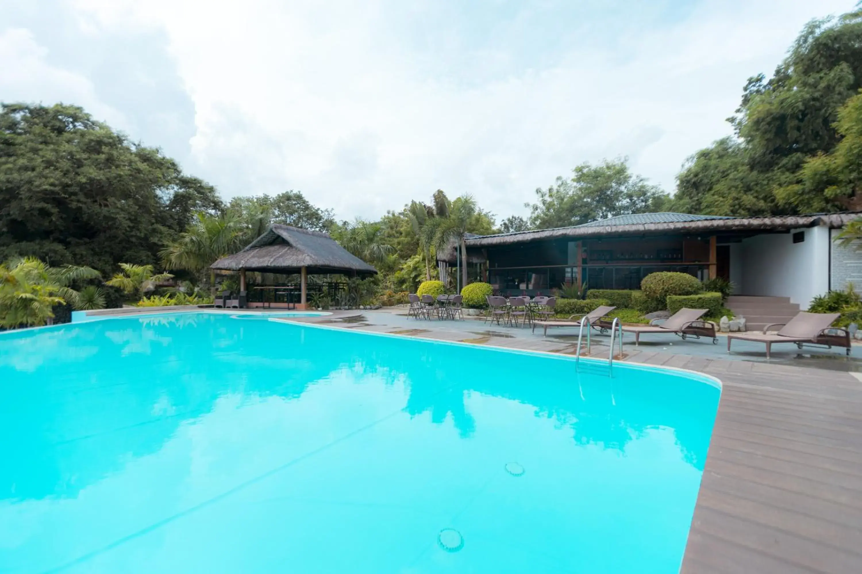 Swimming pool in Bellagio Hills Hotel and Restaurant Swimming pool in Bellagio Hills Hotel and Restaurant