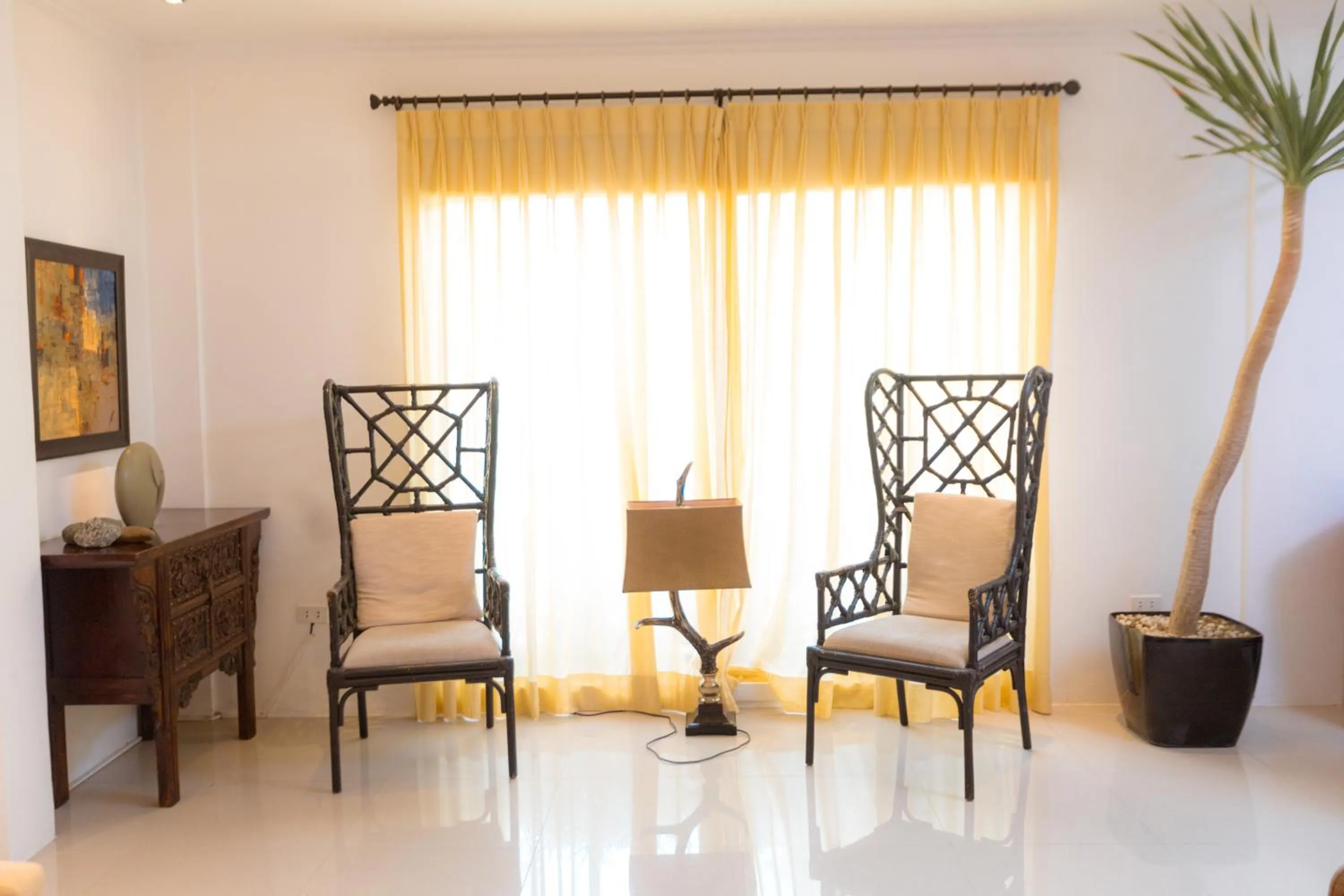 Seating area in Bellagio Hills Hotel and Restaurant