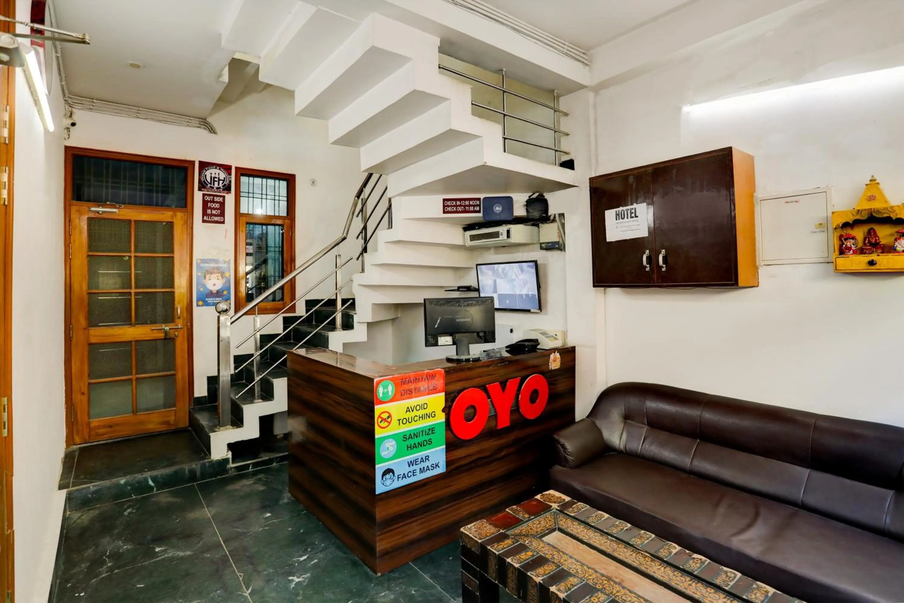 Lobby or reception in Hotel O Virasat Guest House