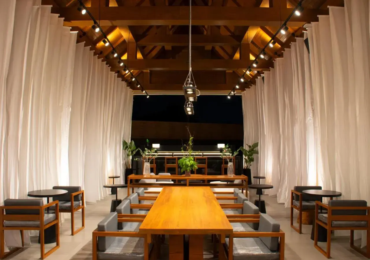 Restaurant/places to eat in Arun Khiri Chiang Mai Hotel Restaurant/places to eat in Arun Khiri Chiang Mai Hotel