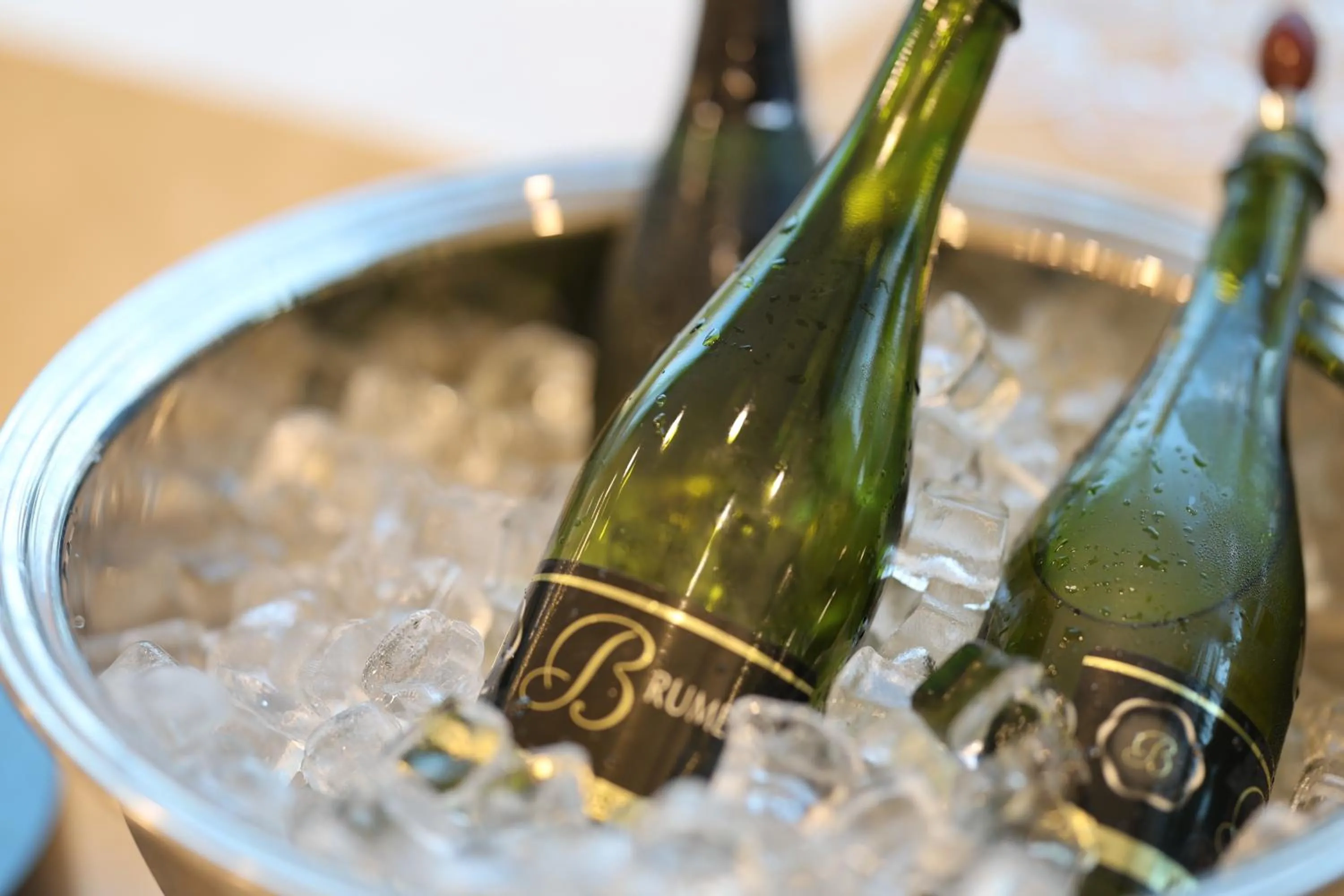 Restaurant/places to eat in The Hotel Soo