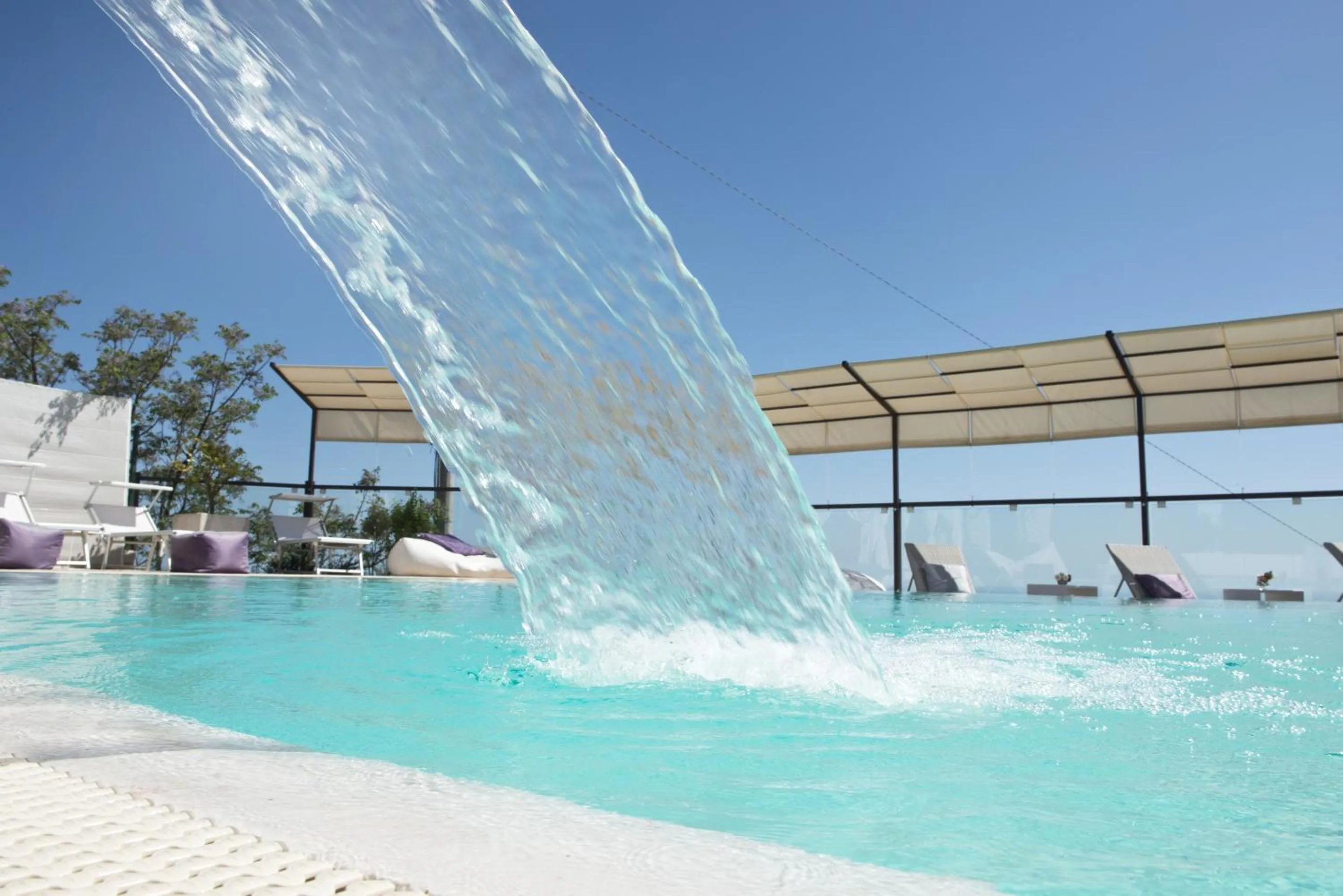 Swimming pool in Al Mirador Resort