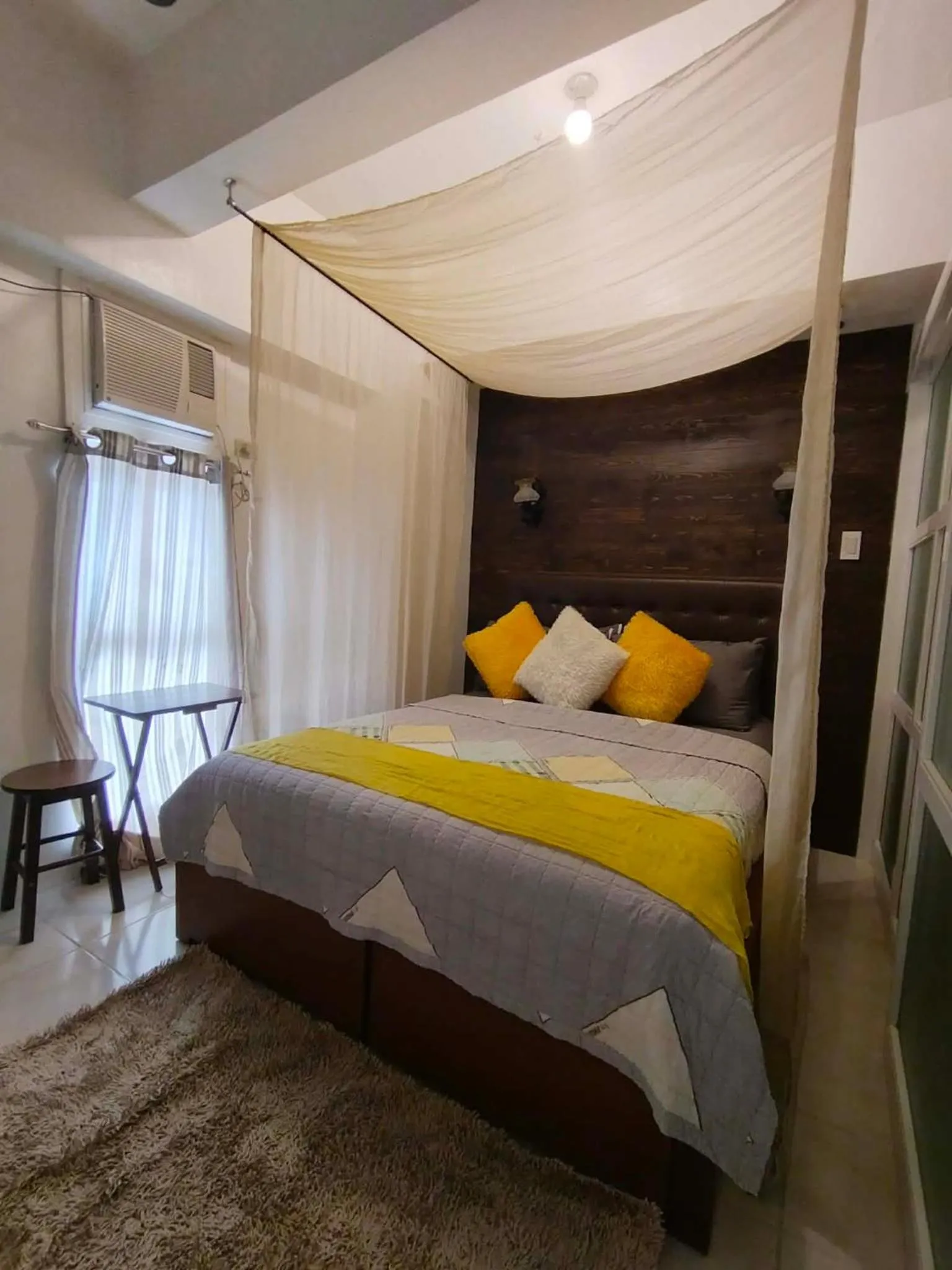 Bed in Tagaytay Staycation Prime Residences Cityland by Shee