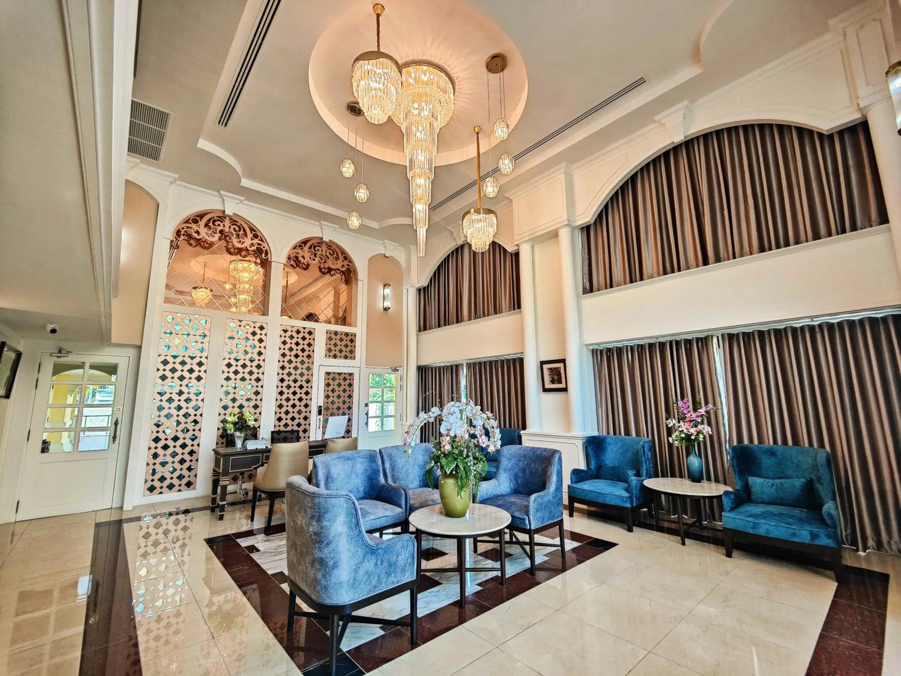 Lobby or reception in Siri Grand Bangkok Hotel