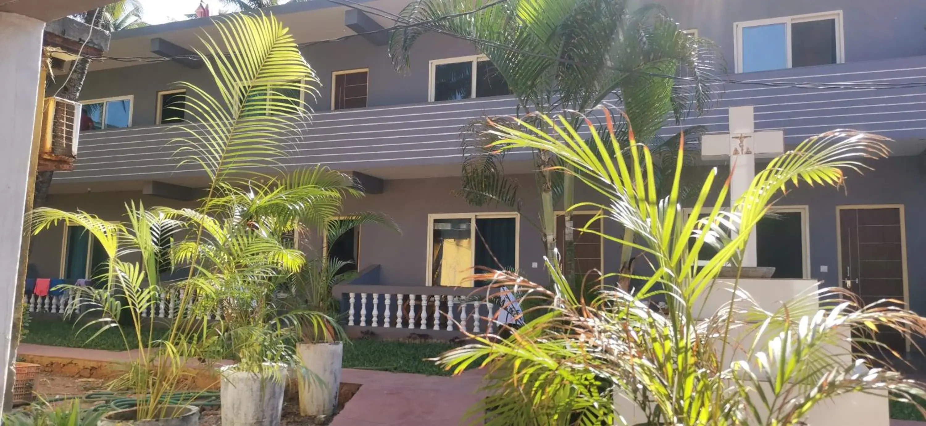 Property building in COCKS TOWN Property building in COCKS TOWN