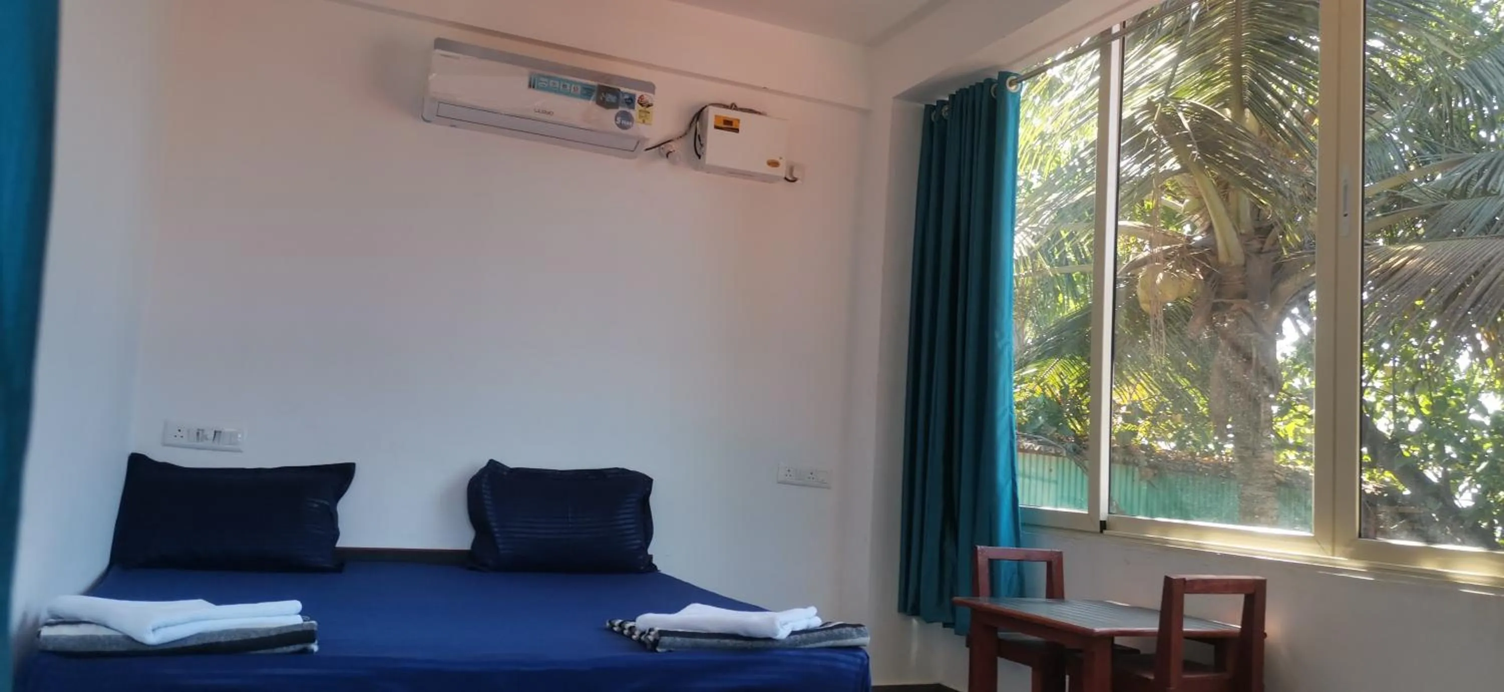 Photo of the whole room in COCKS TOWN