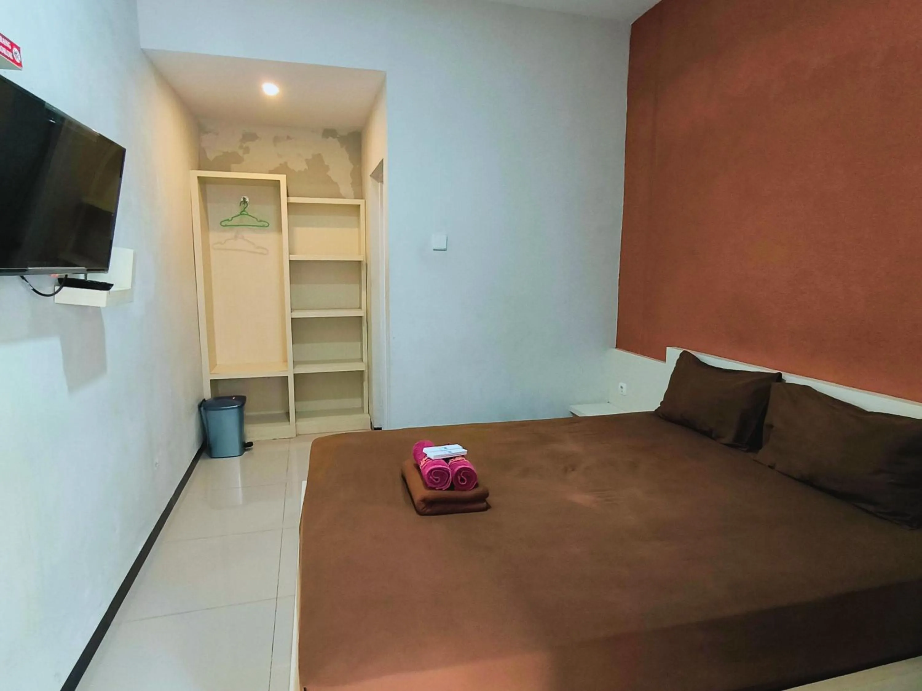 Bed in Hotel Karunia PKPRI