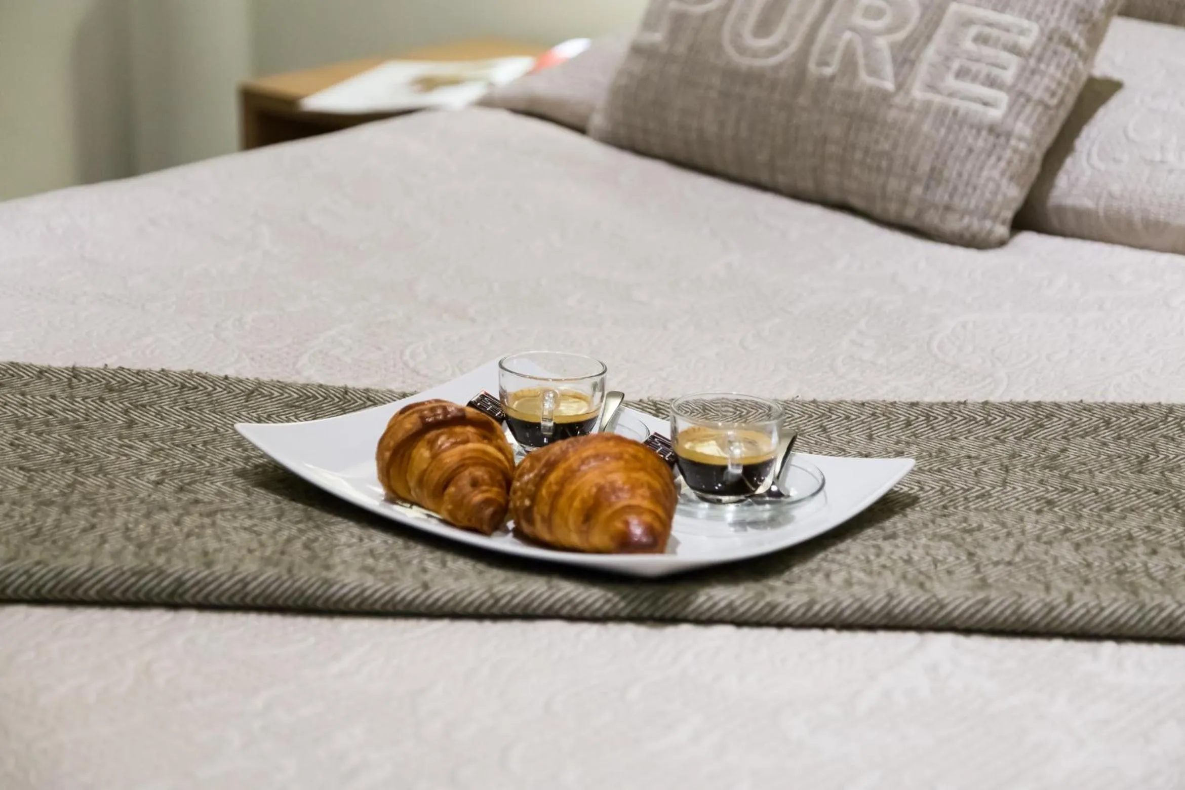 Decorative detail, Bed in Relais Colonna