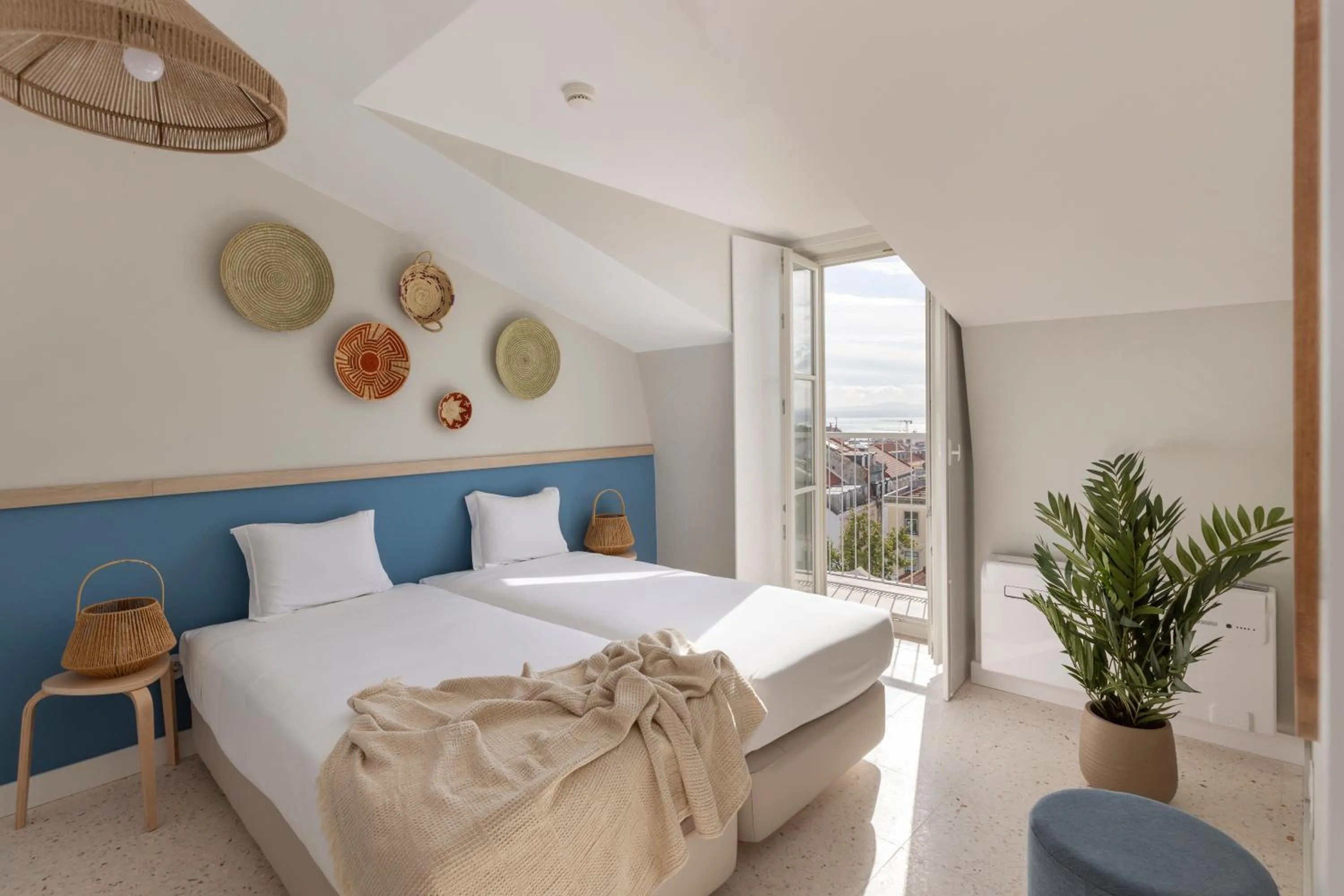 Photo of the whole room, Bed in Líbere Lisbon Príncipe Real