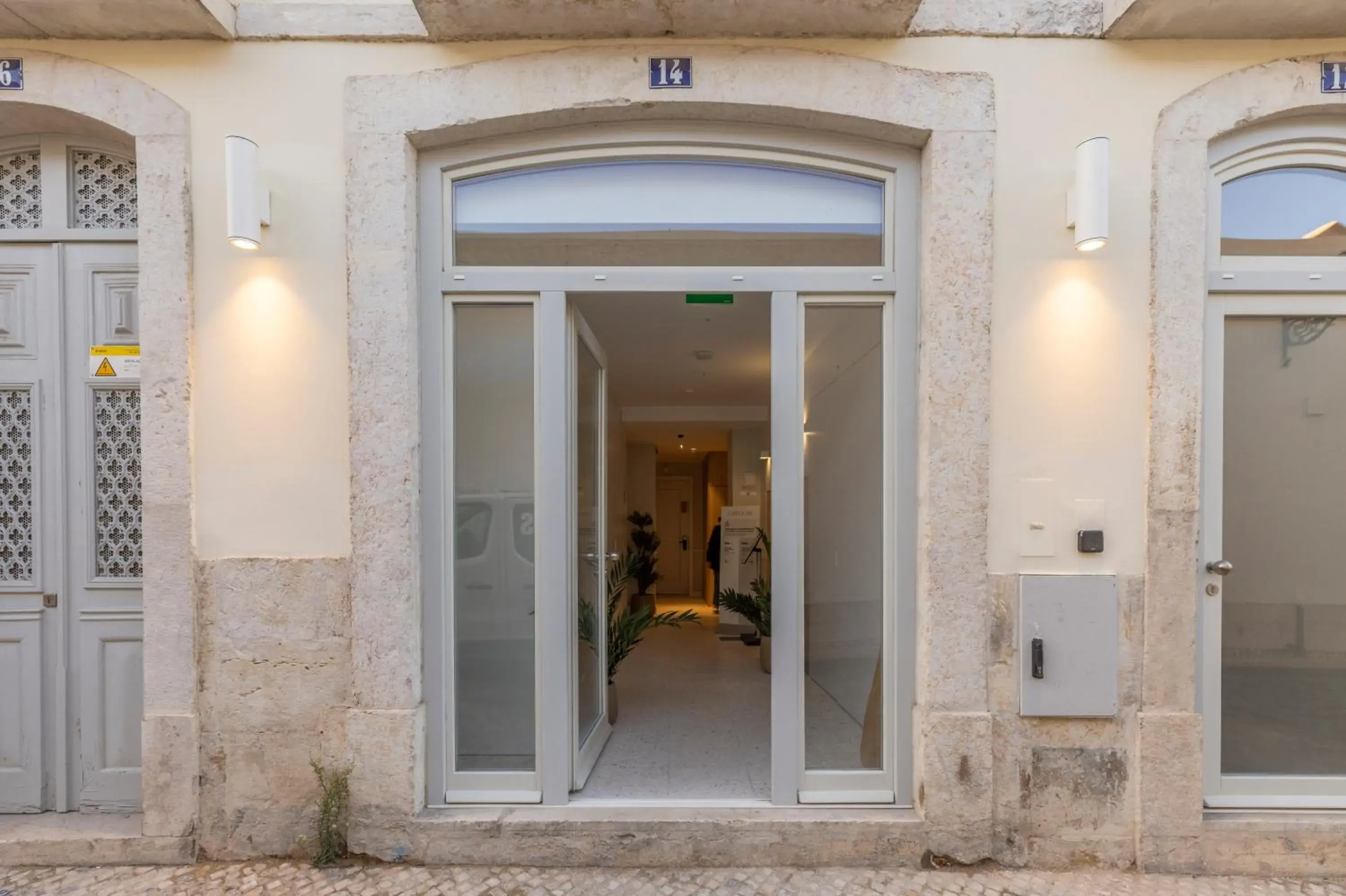 Facade/entrance in Líbere Lisbon Príncipe Real Facade/entrance in Líbere Lisbon Príncipe Real