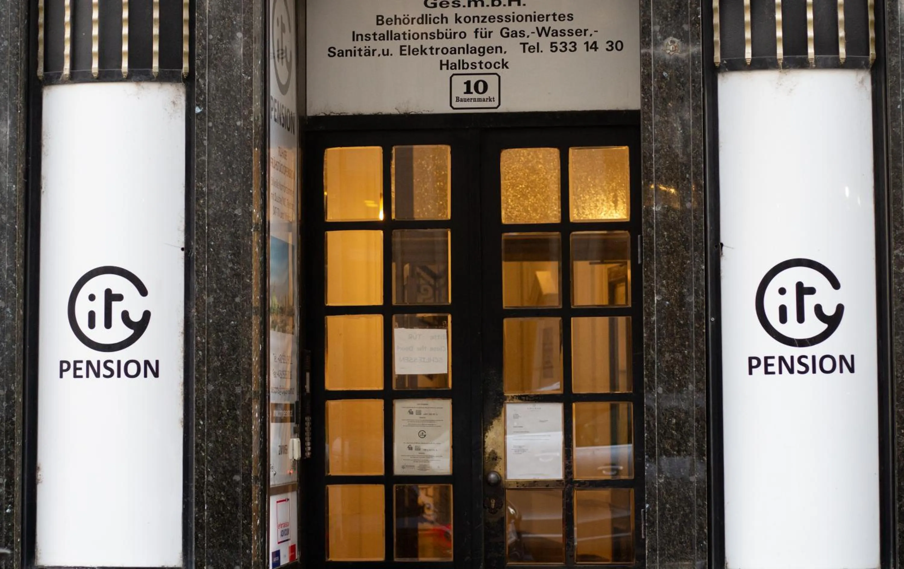 Facade/entrance in City Pension Stephansplatz I Self Check In