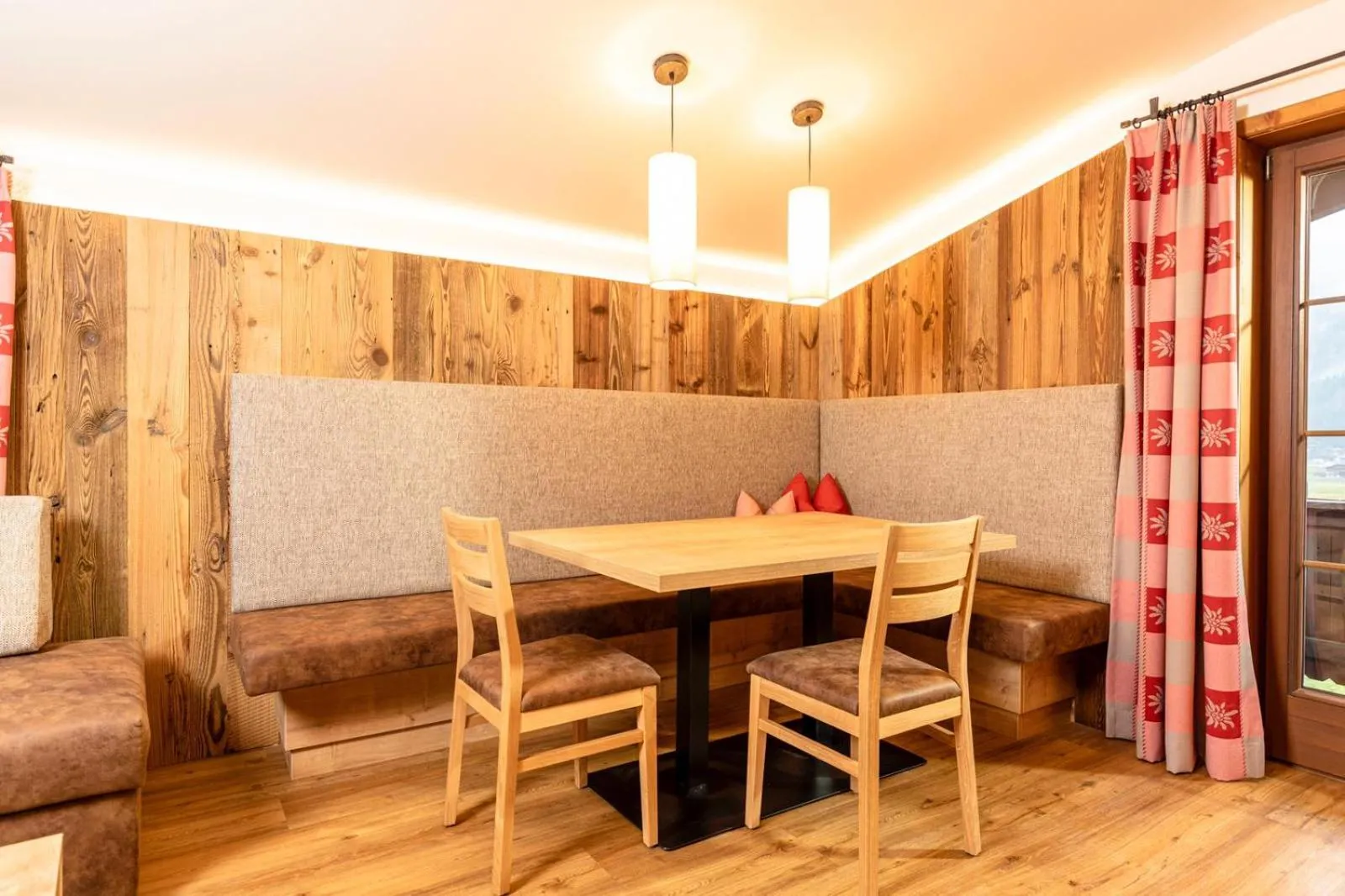 Dining area in Appartements Schrambacherhof
