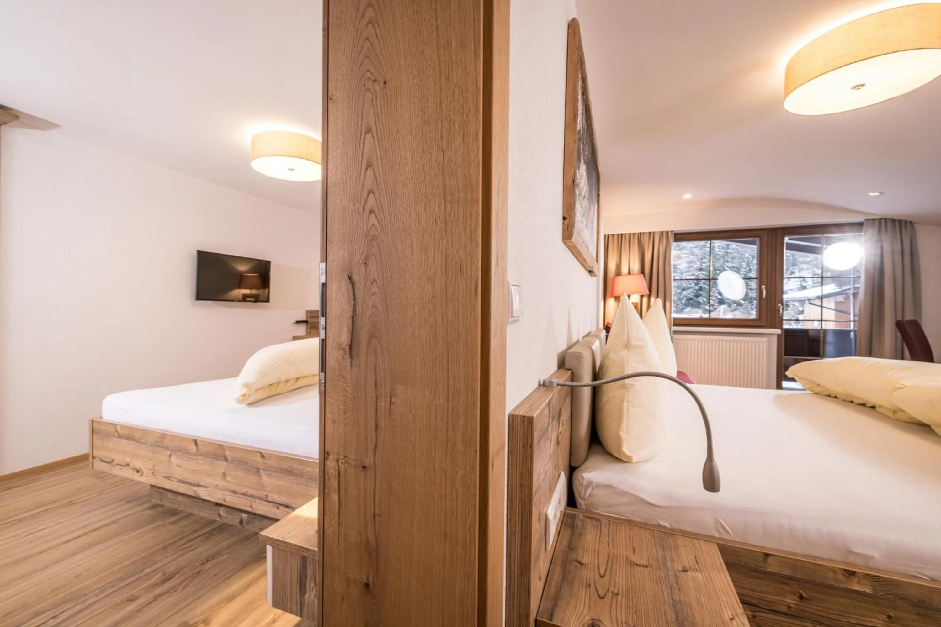 Photo of the whole room, Bed in Appartements Schrambacherhof