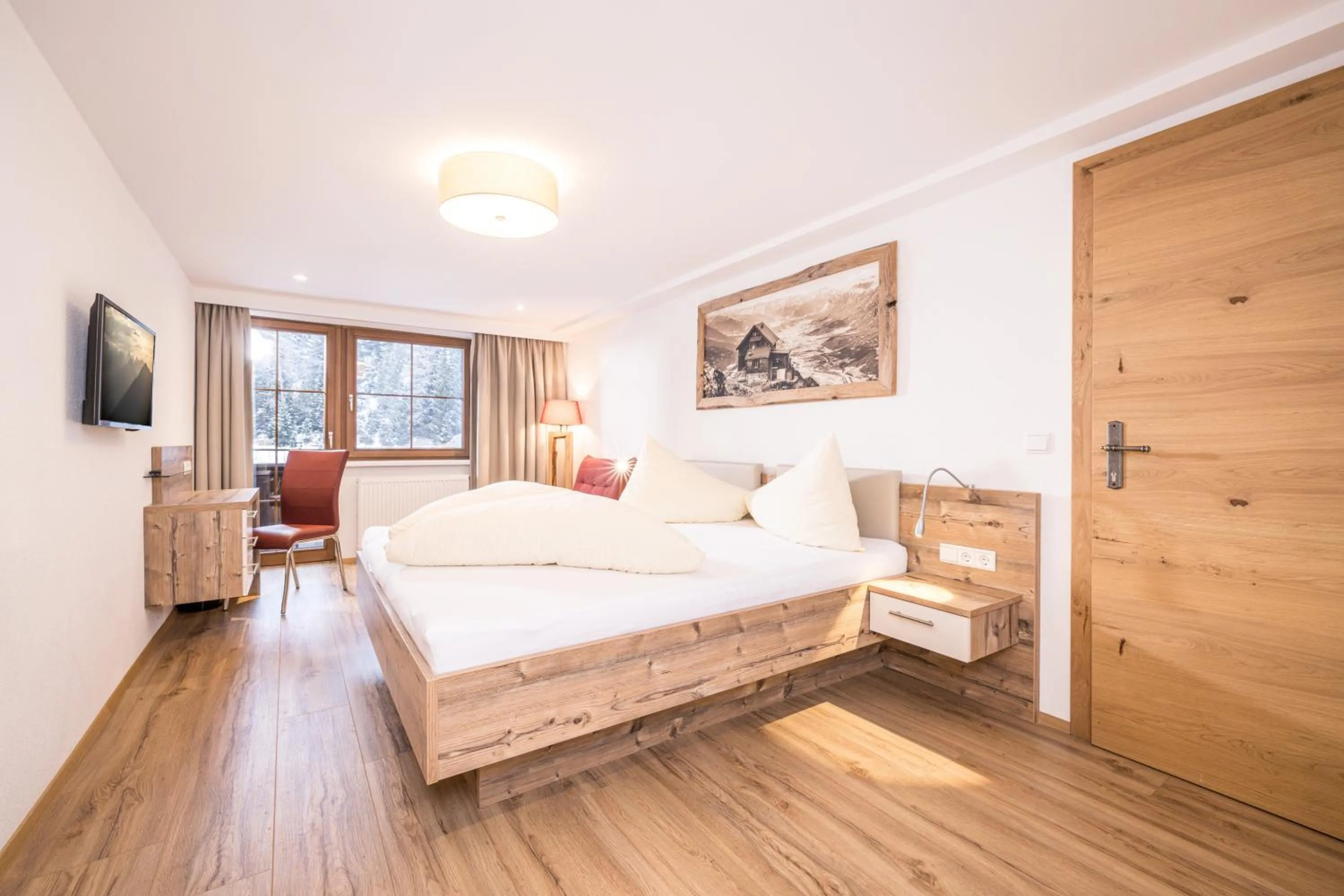 Photo of the whole room, Bed in Appartements Schrambacherhof