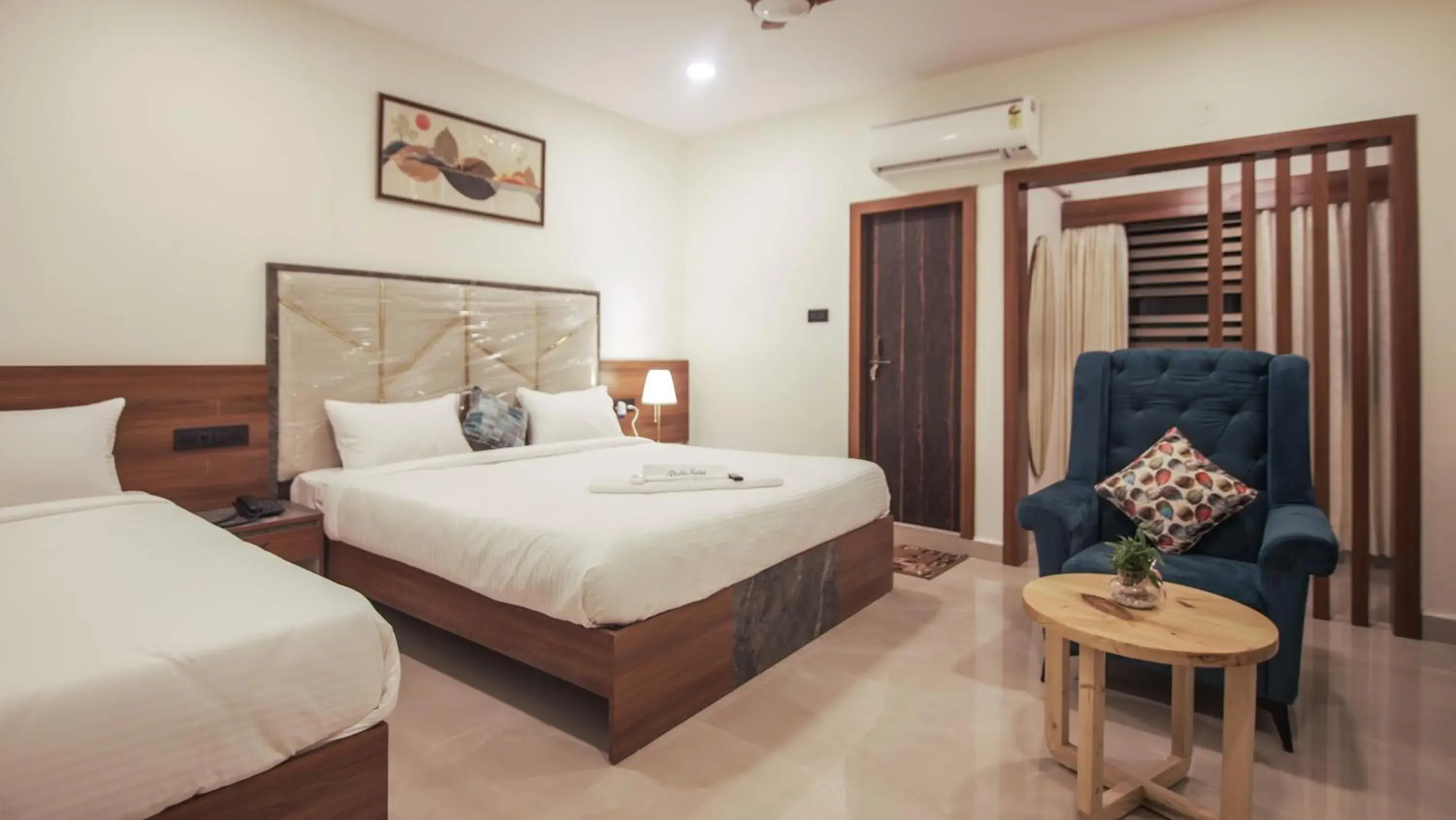 Bed in Radhe Suites Bed in Radhe Suites