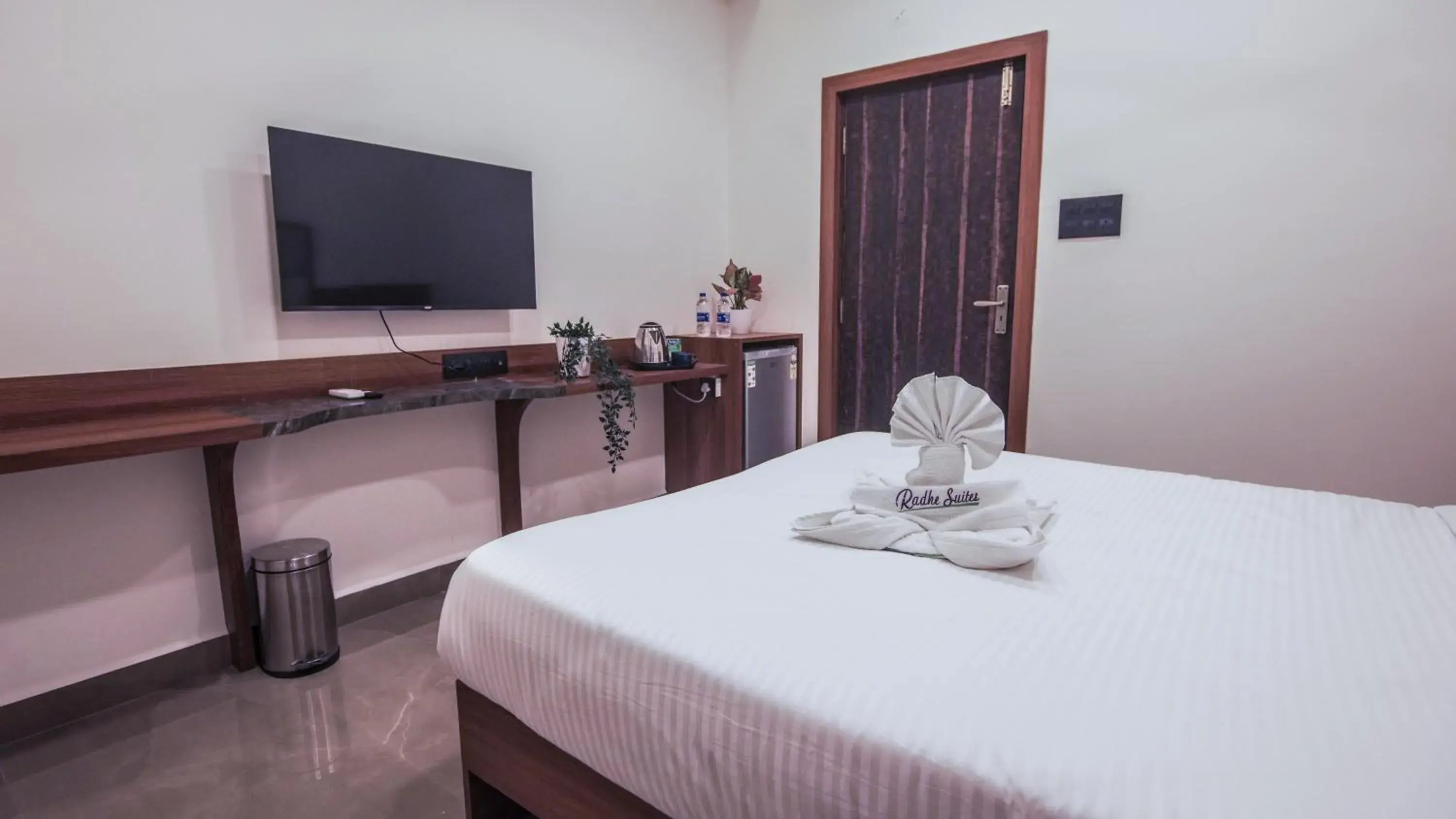 Radhe Suites Radhe Suites