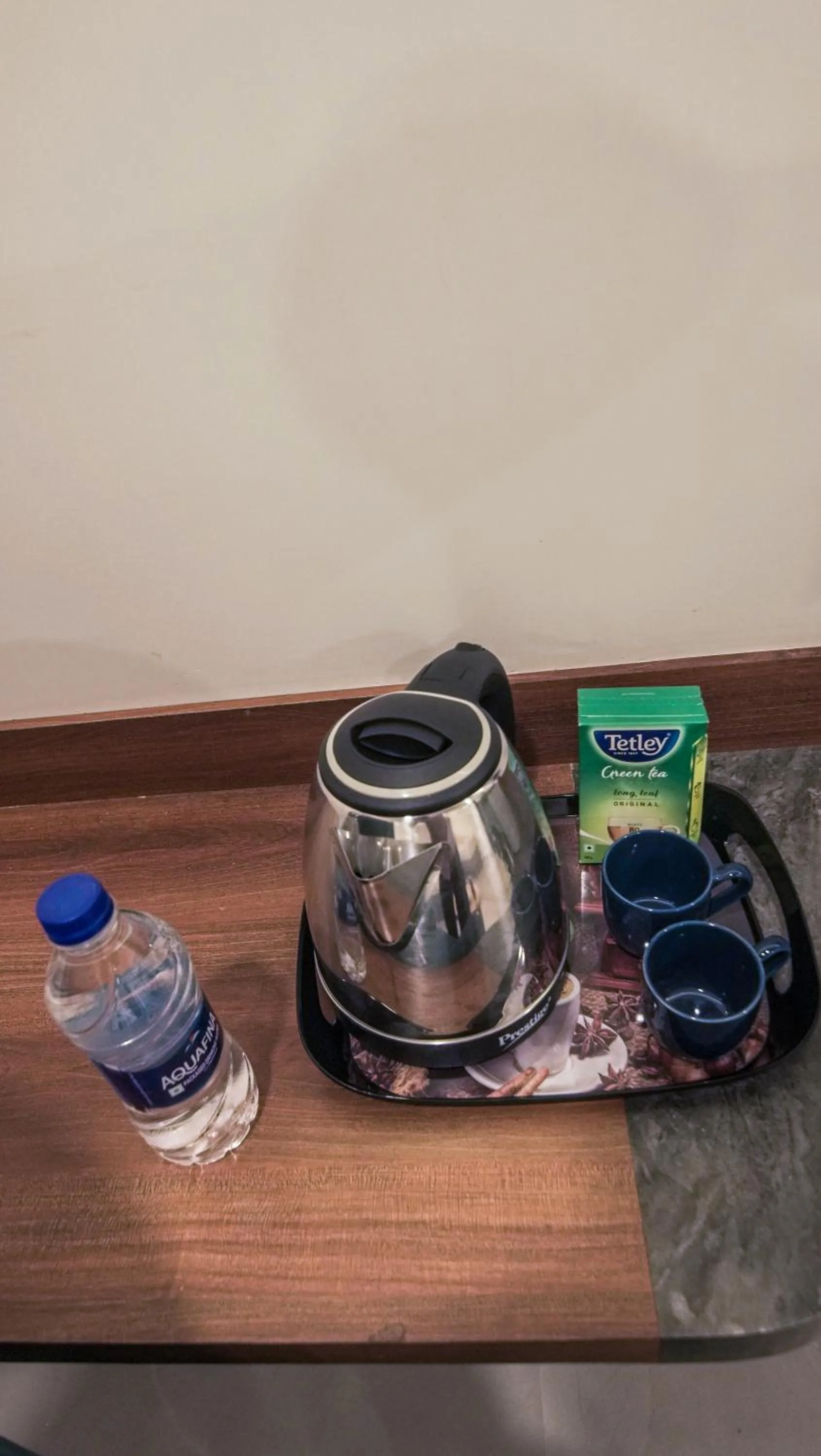Coffee/tea facilities in Radhe Suites