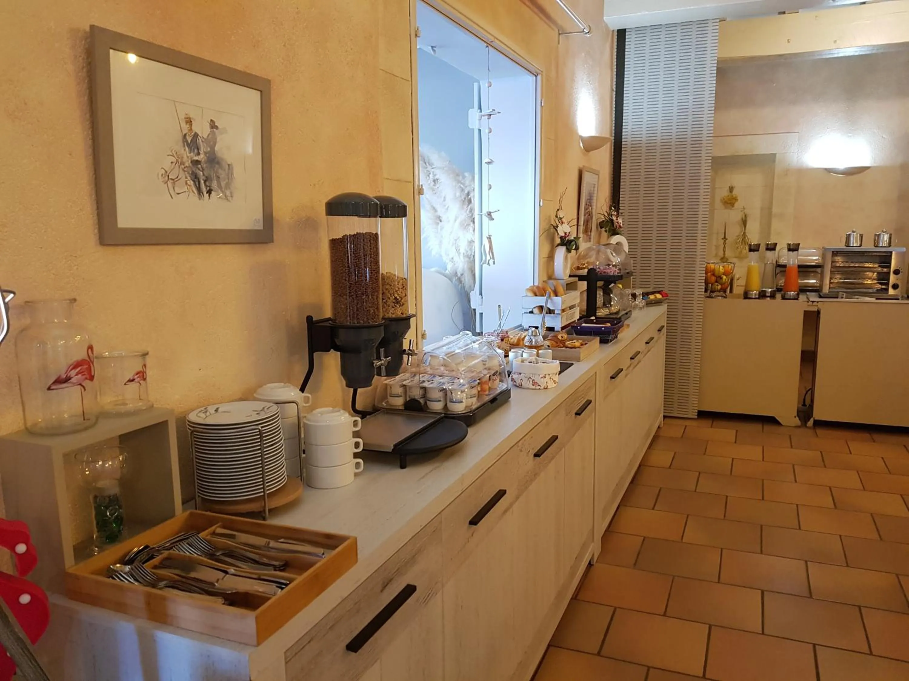 Lounge or bar in Logis Le Nid du Pont de Gau