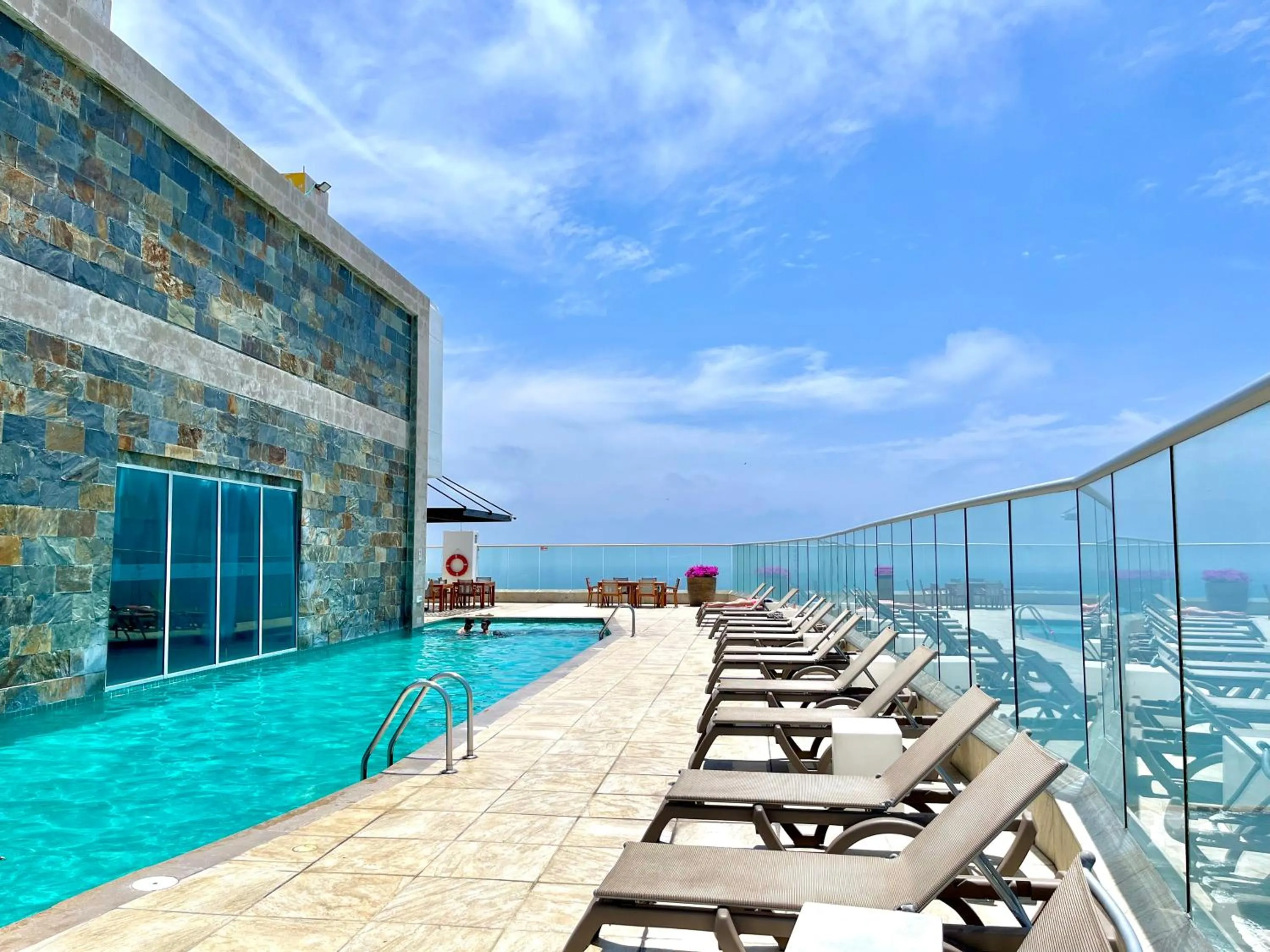 Swimming pool in by Calamari Homes - Palmetto Beach 2504 Bocagrande