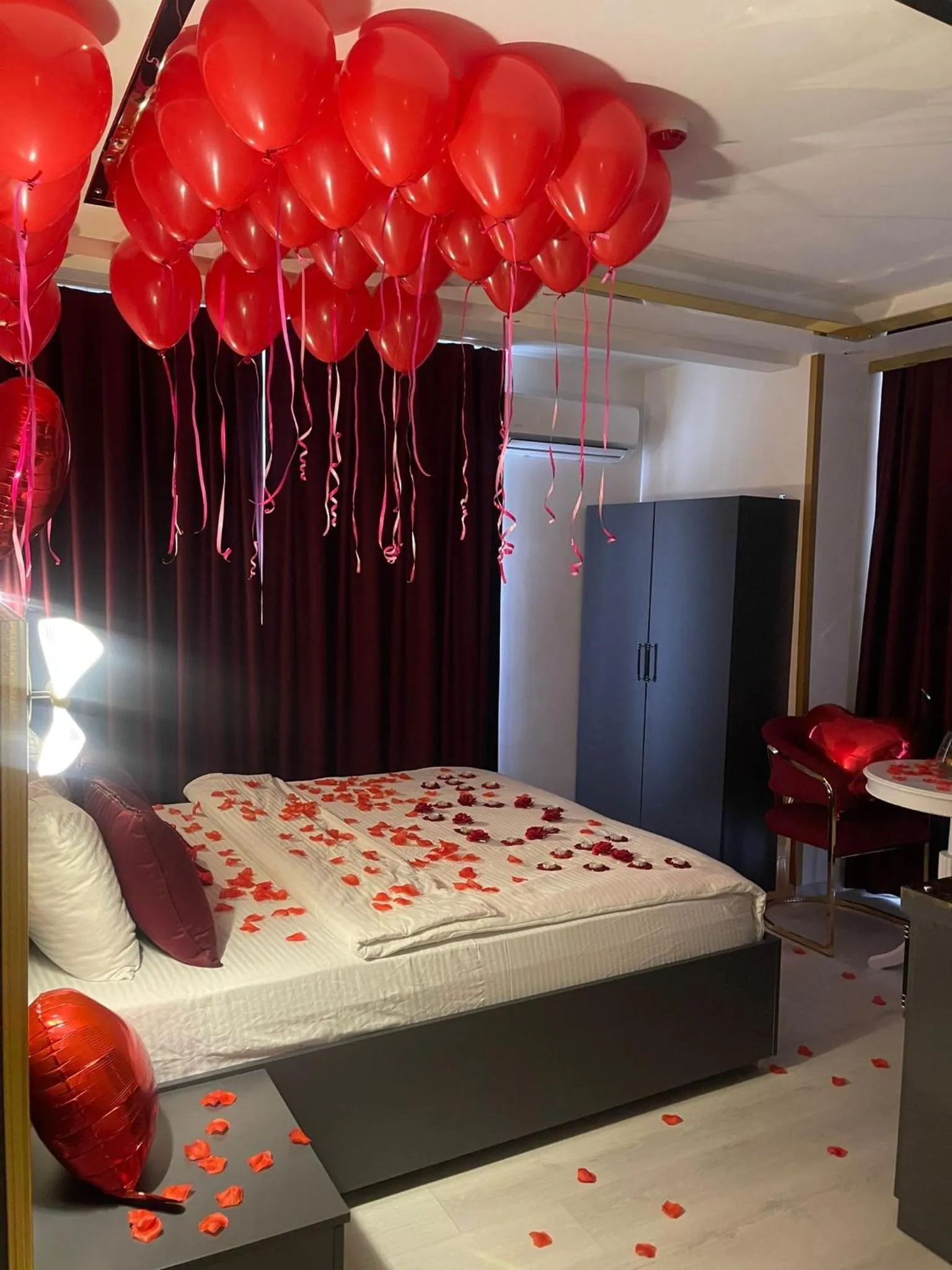 Bed in Lale Sultan Hotel