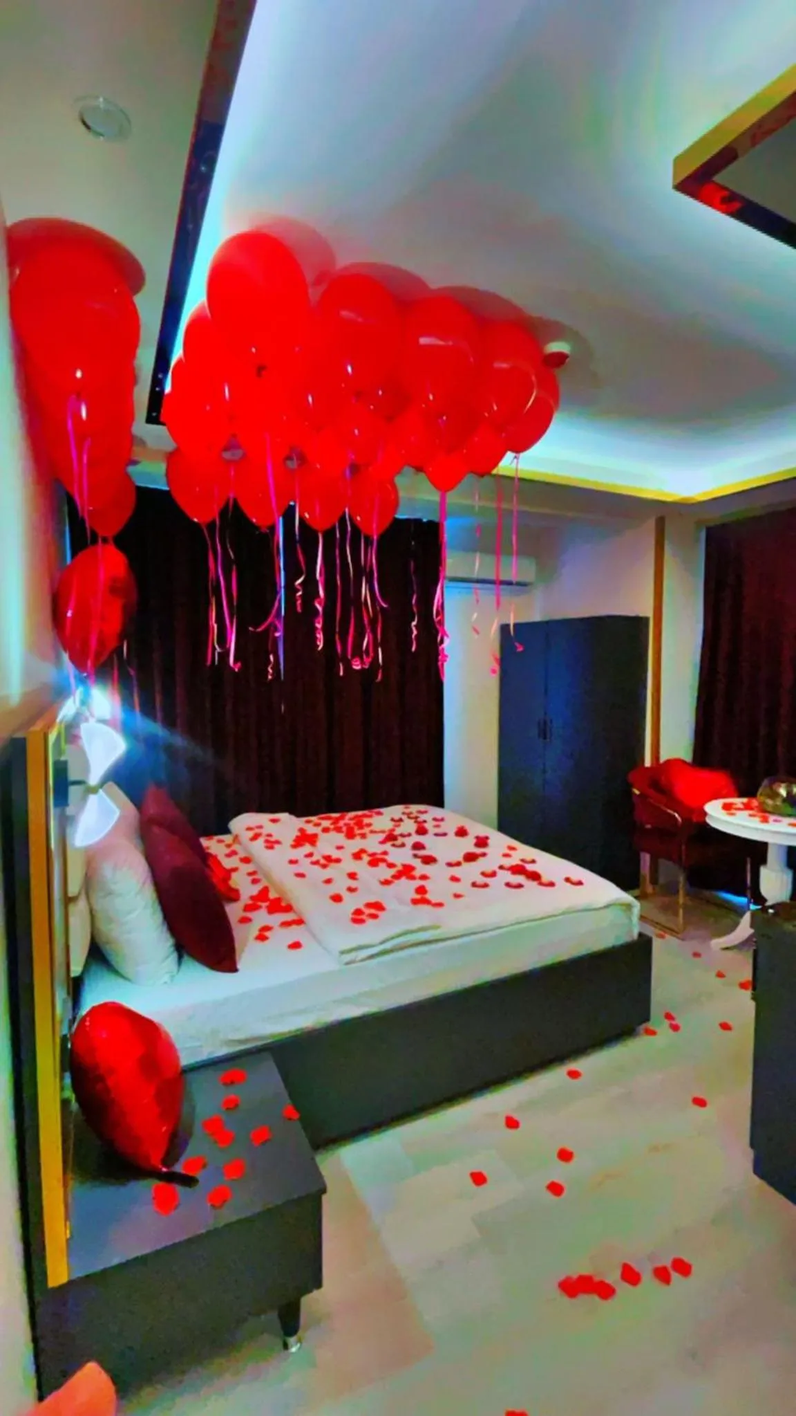 Photo of the whole room, Bed in Lale Sultan Hotel