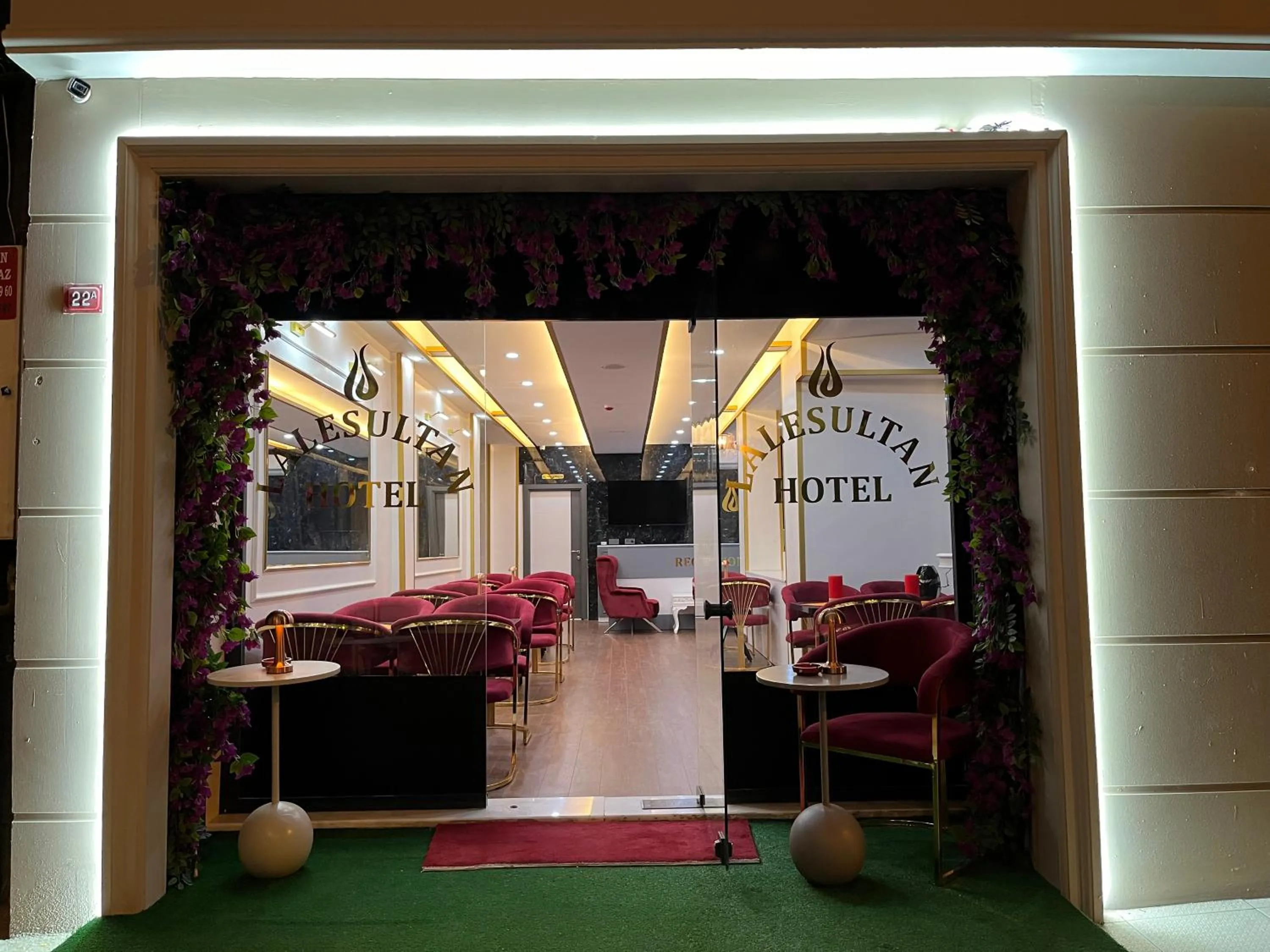 Facade/entrance in Lale Sultan Hotel