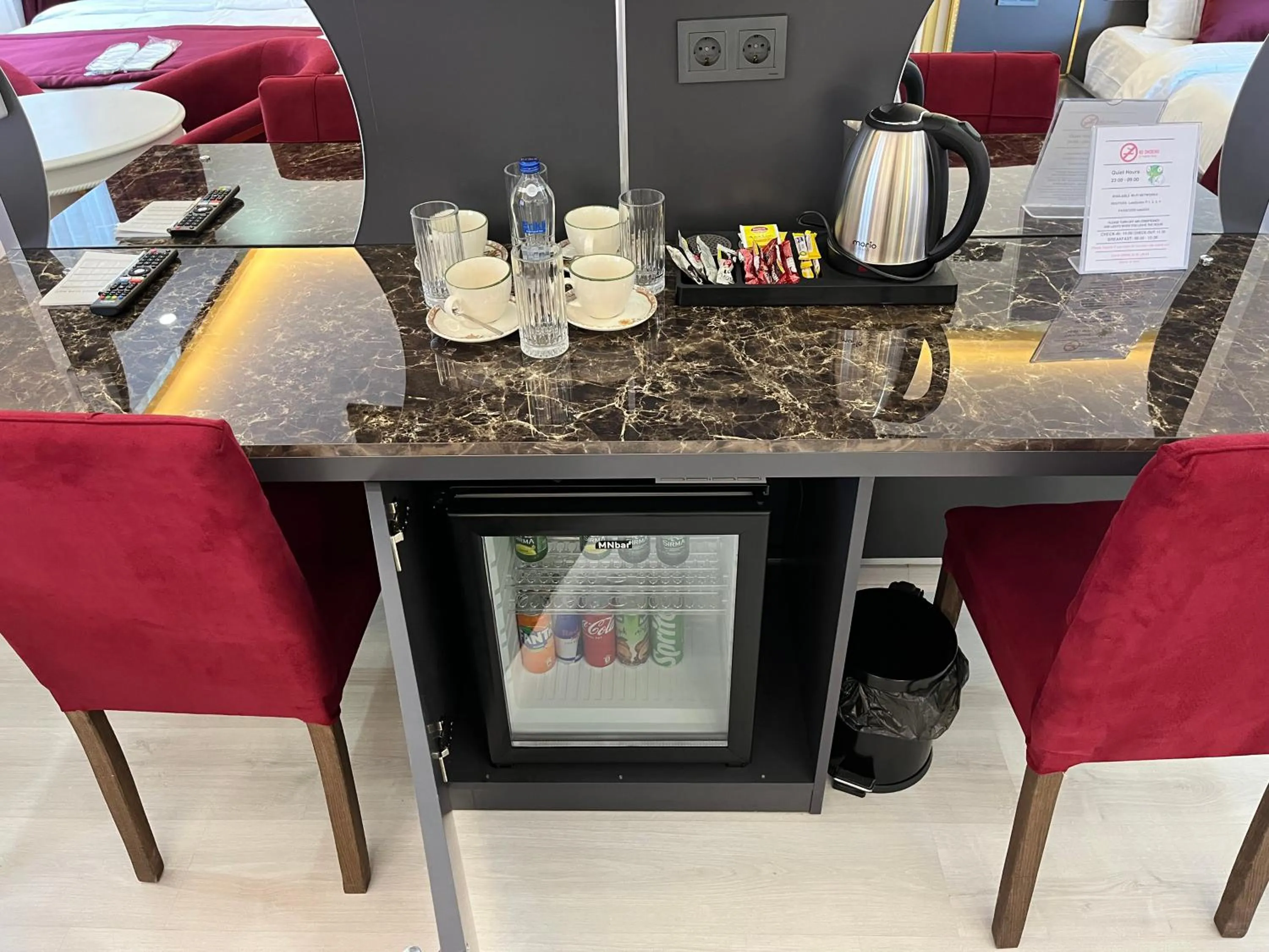 Coffee/tea facilities in Lale Sultan Hotel