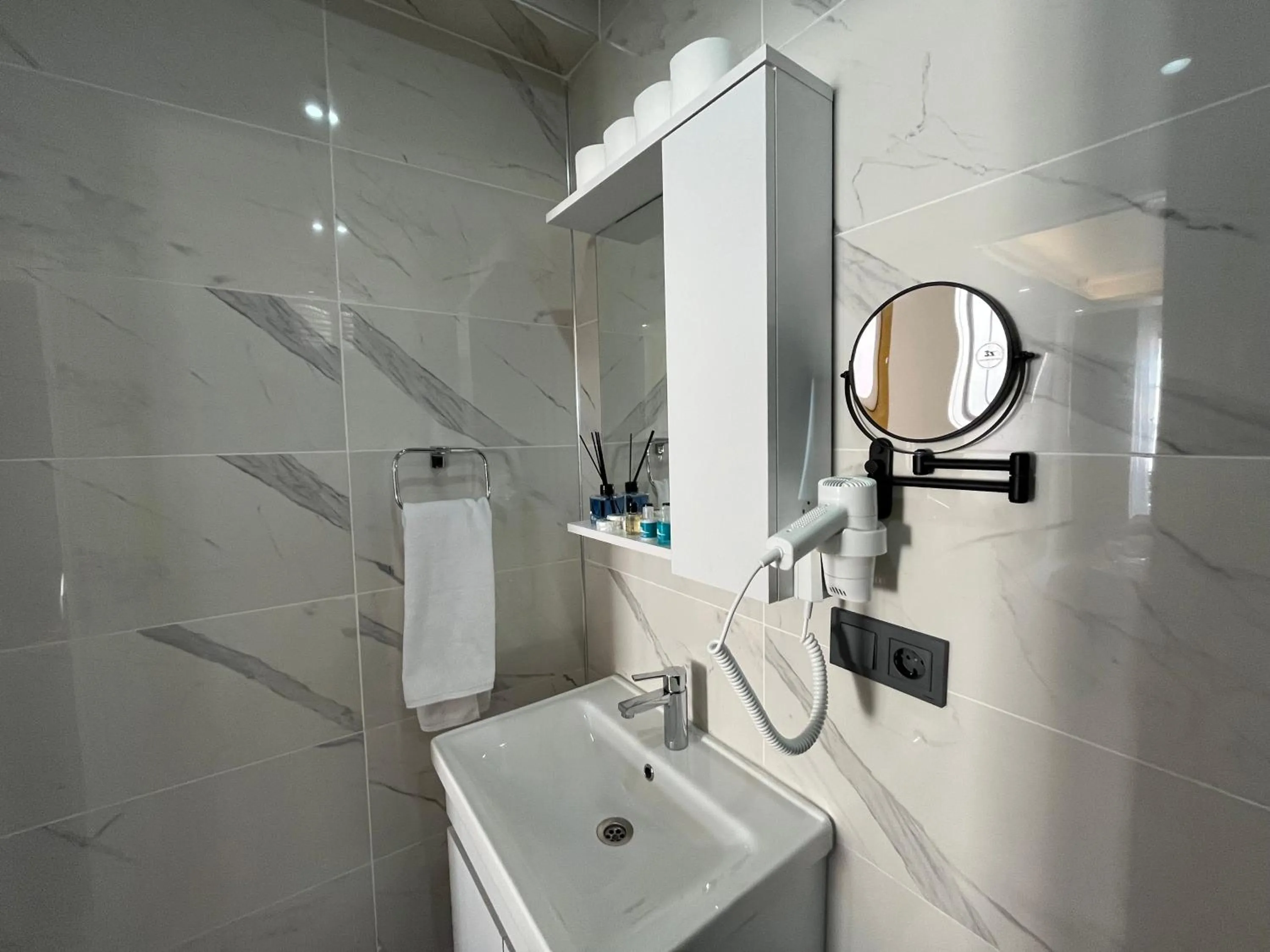 Bathroom in Lale Sultan Hotel