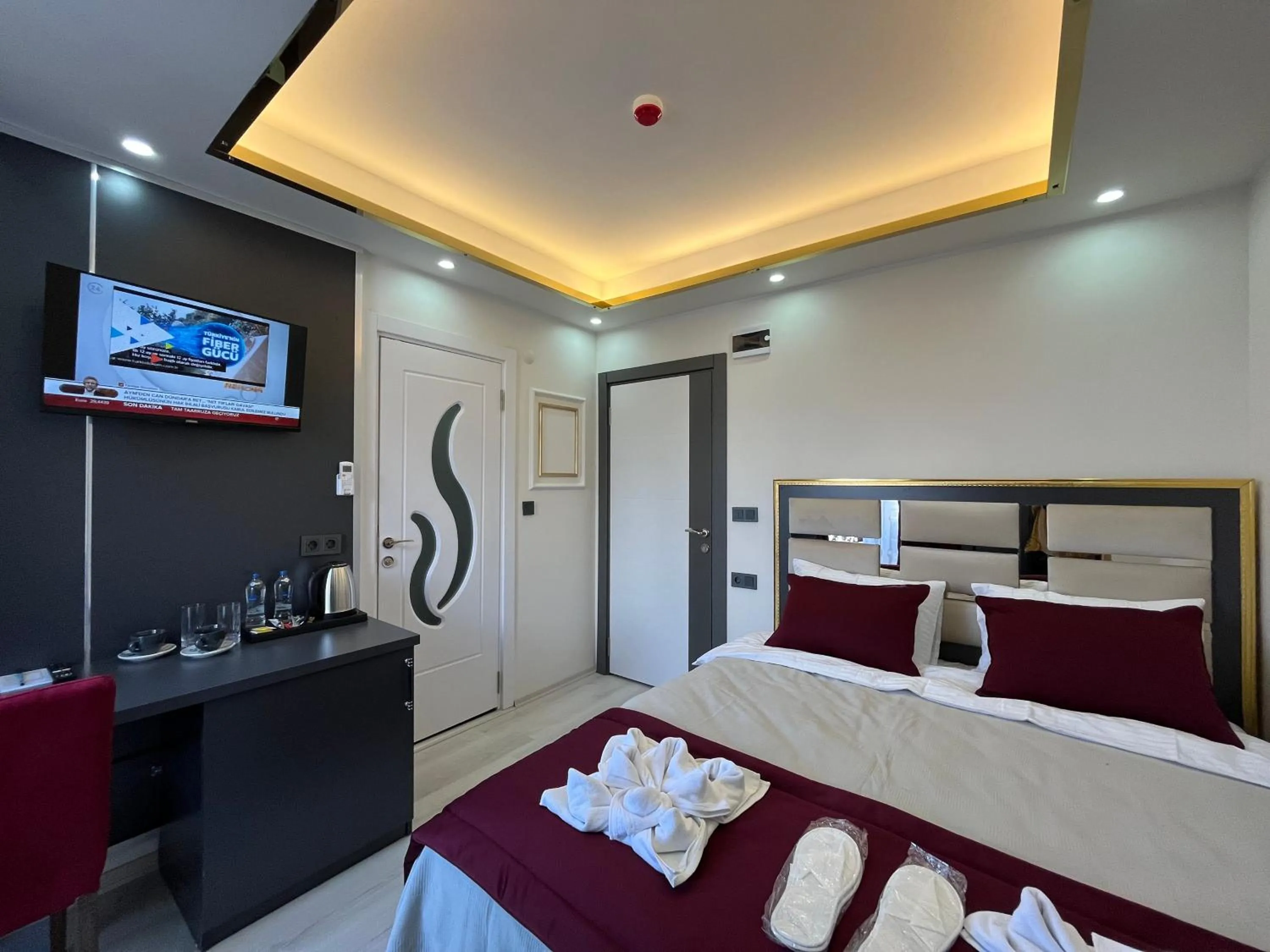 Bed in Lale Sultan Hotel