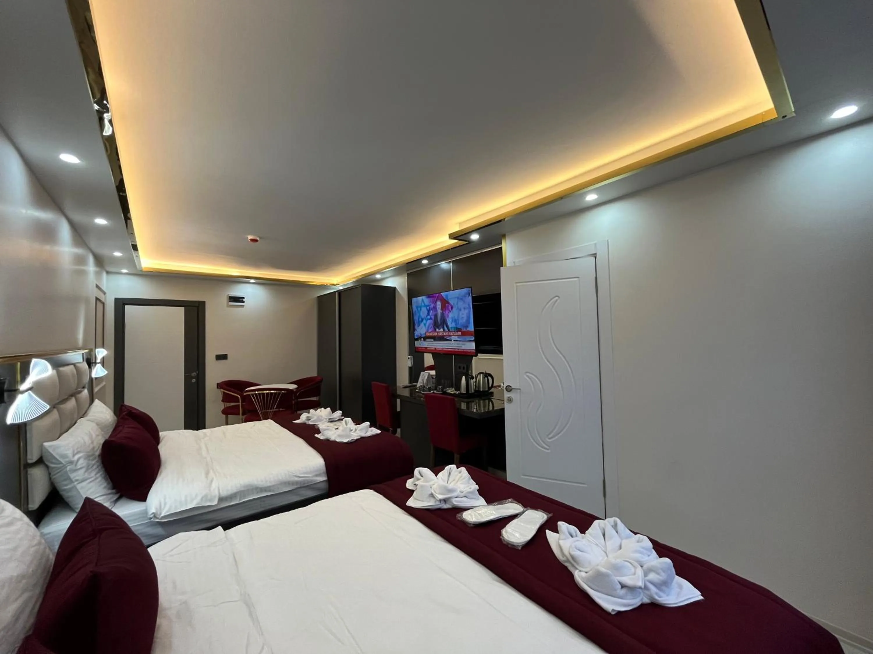 Bed in Lale Sultan Hotel