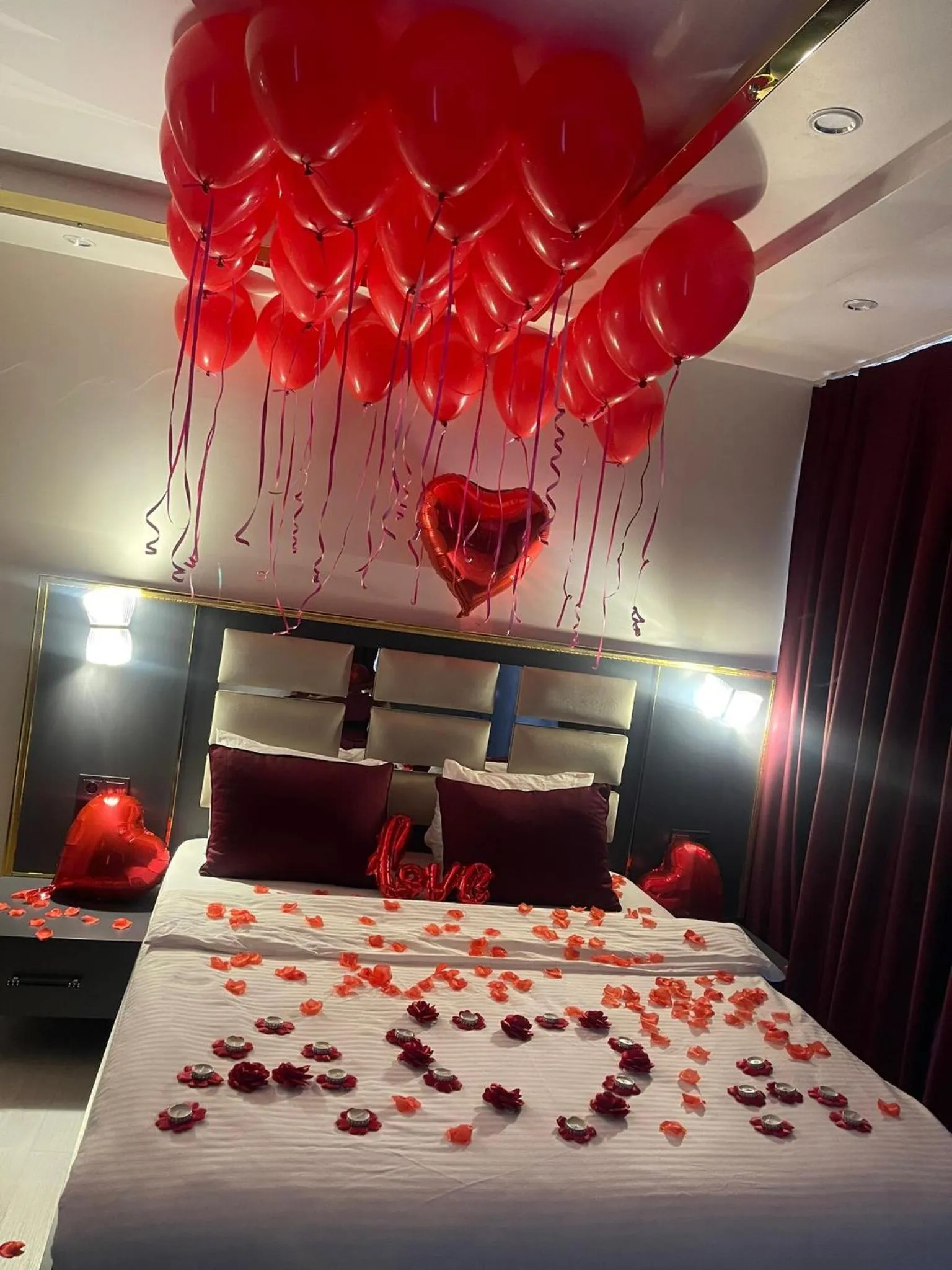 Bed in Lale Sultan Hotel