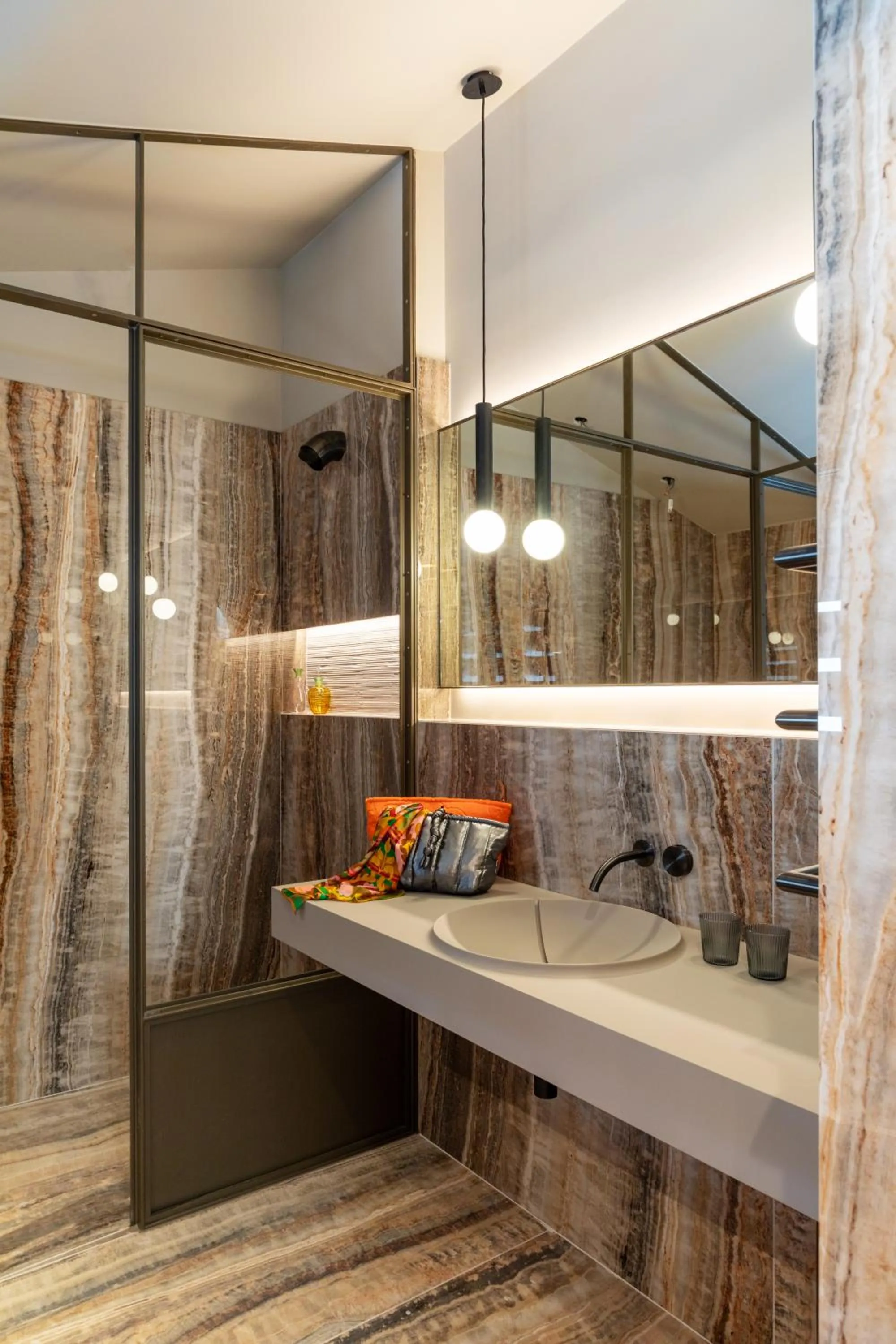 Bathroom in Yndo Hôtel