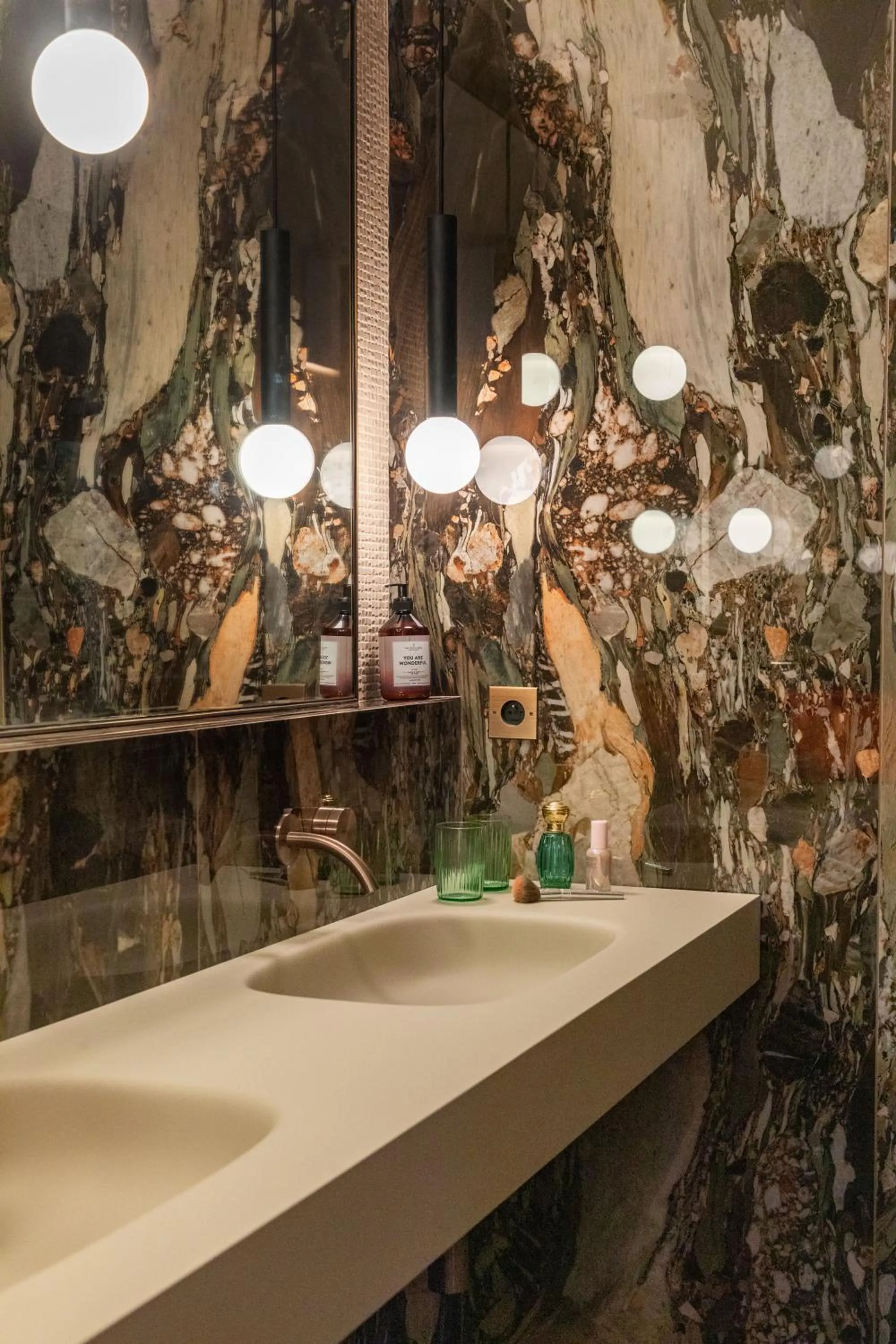 Bathroom in Yndo Hôtel