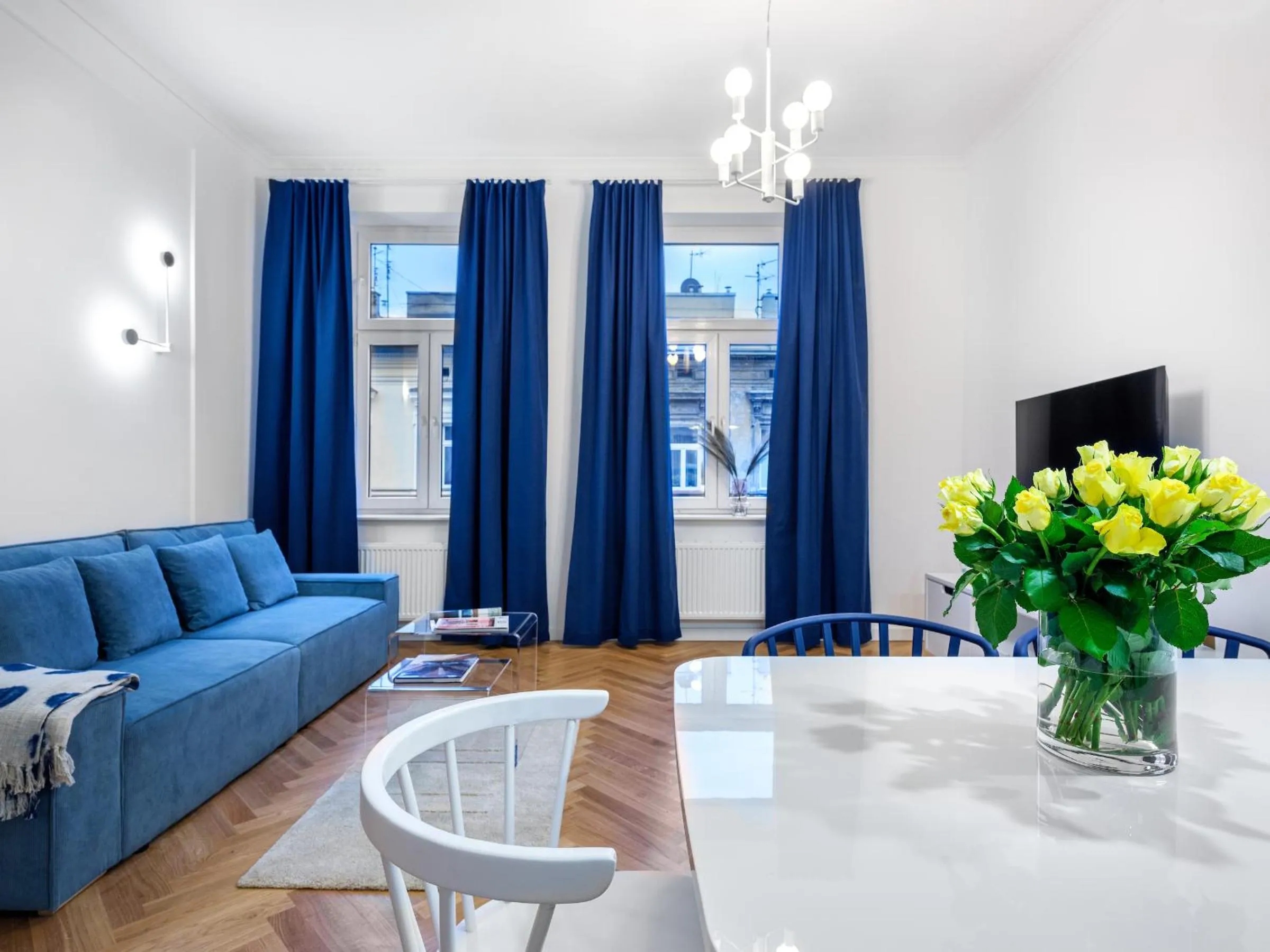 TV and multimedia in Tyzenhauz Suites Topolowa