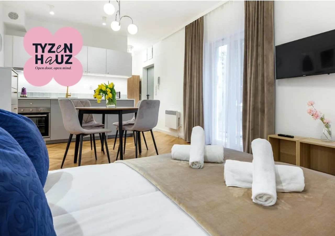 Bed in Tyzenhauz Suites Topolowa