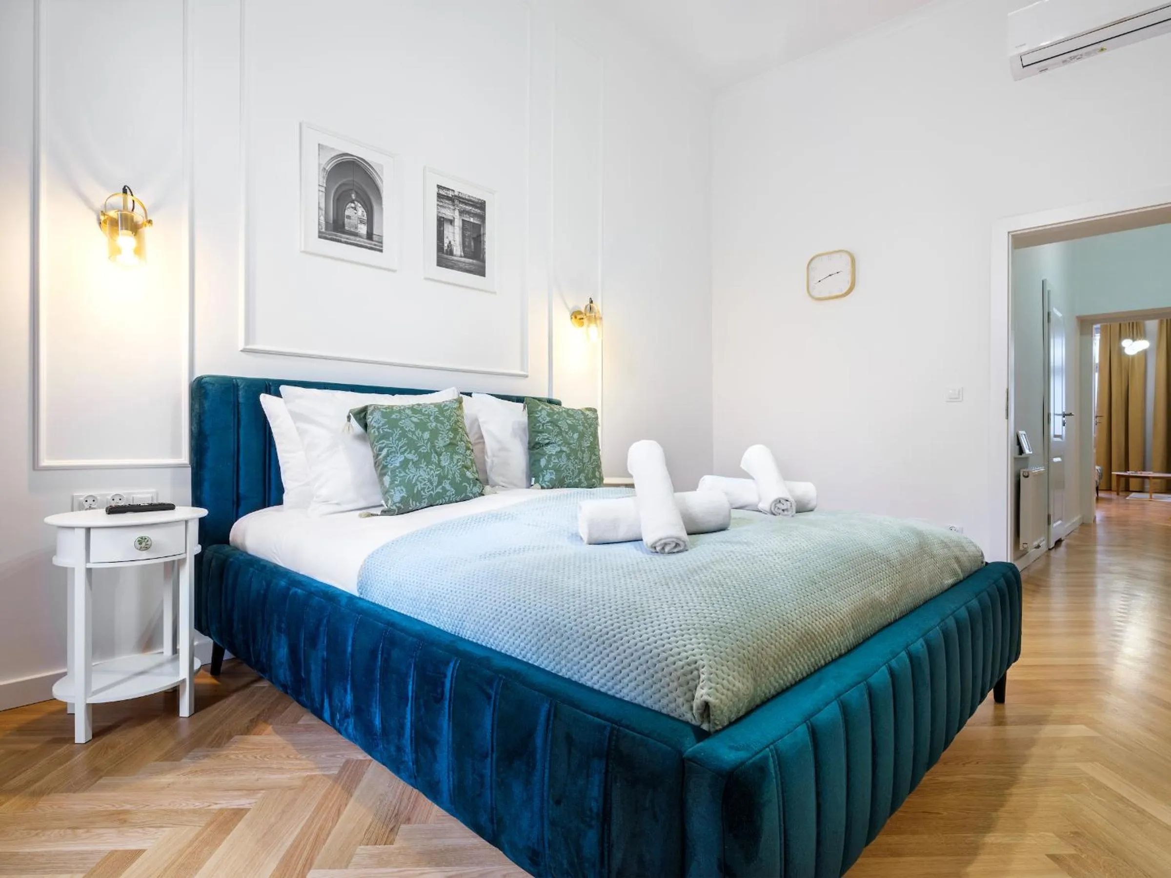 Bed in Tyzenhauz Suites Topolowa