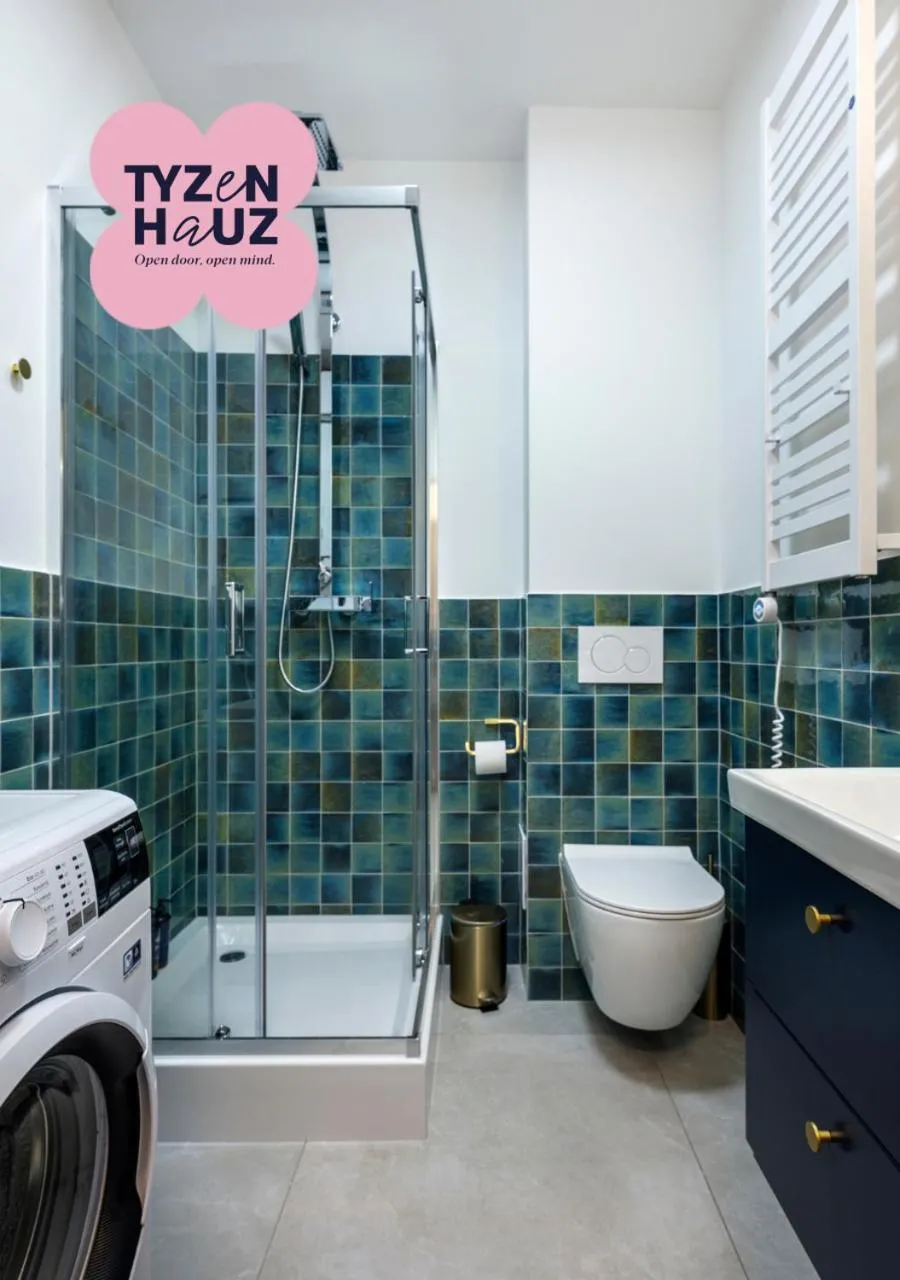Shower in Tyzenhauz Suites Topolowa