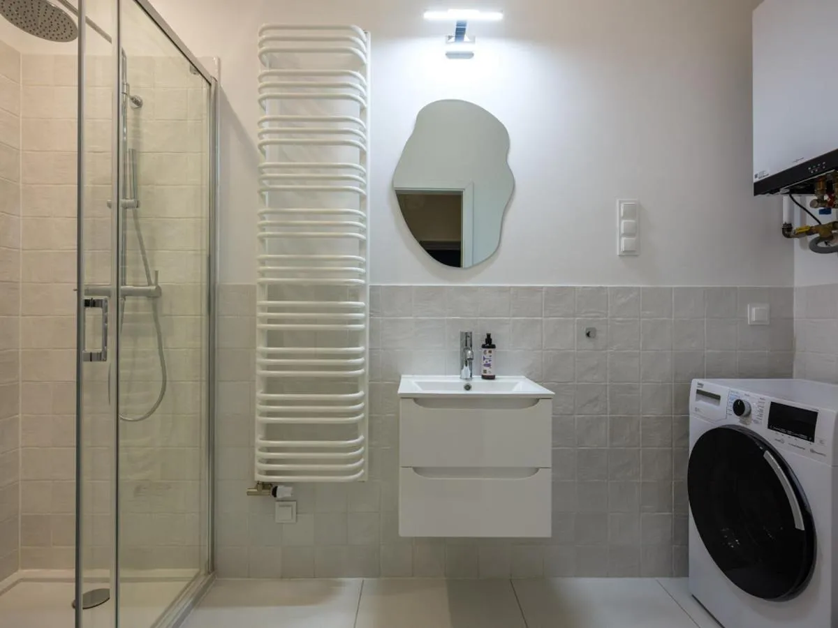 Shower in Tyzenhauz Suites Topolowa