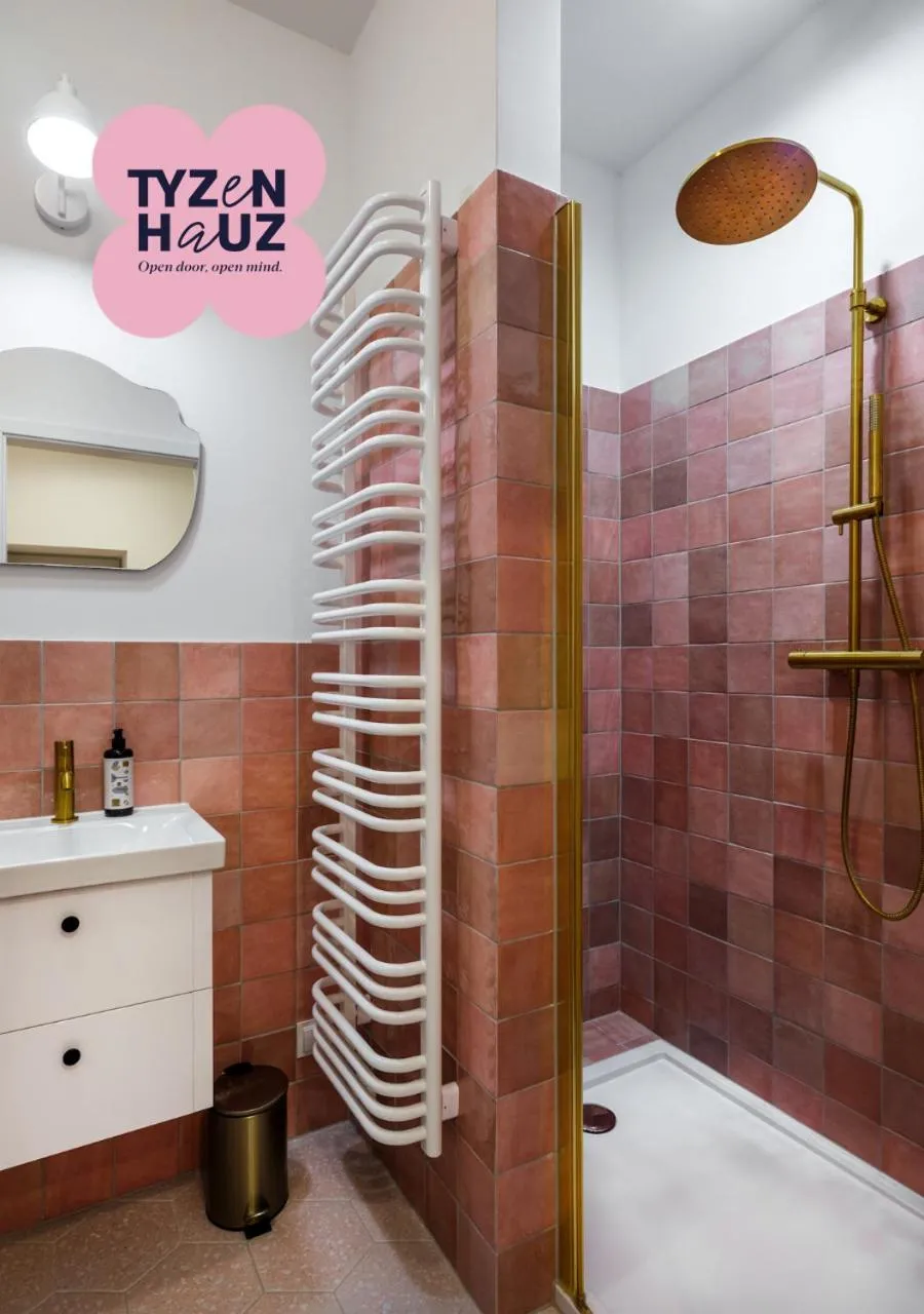 Shower in Tyzenhauz Suites Topolowa
