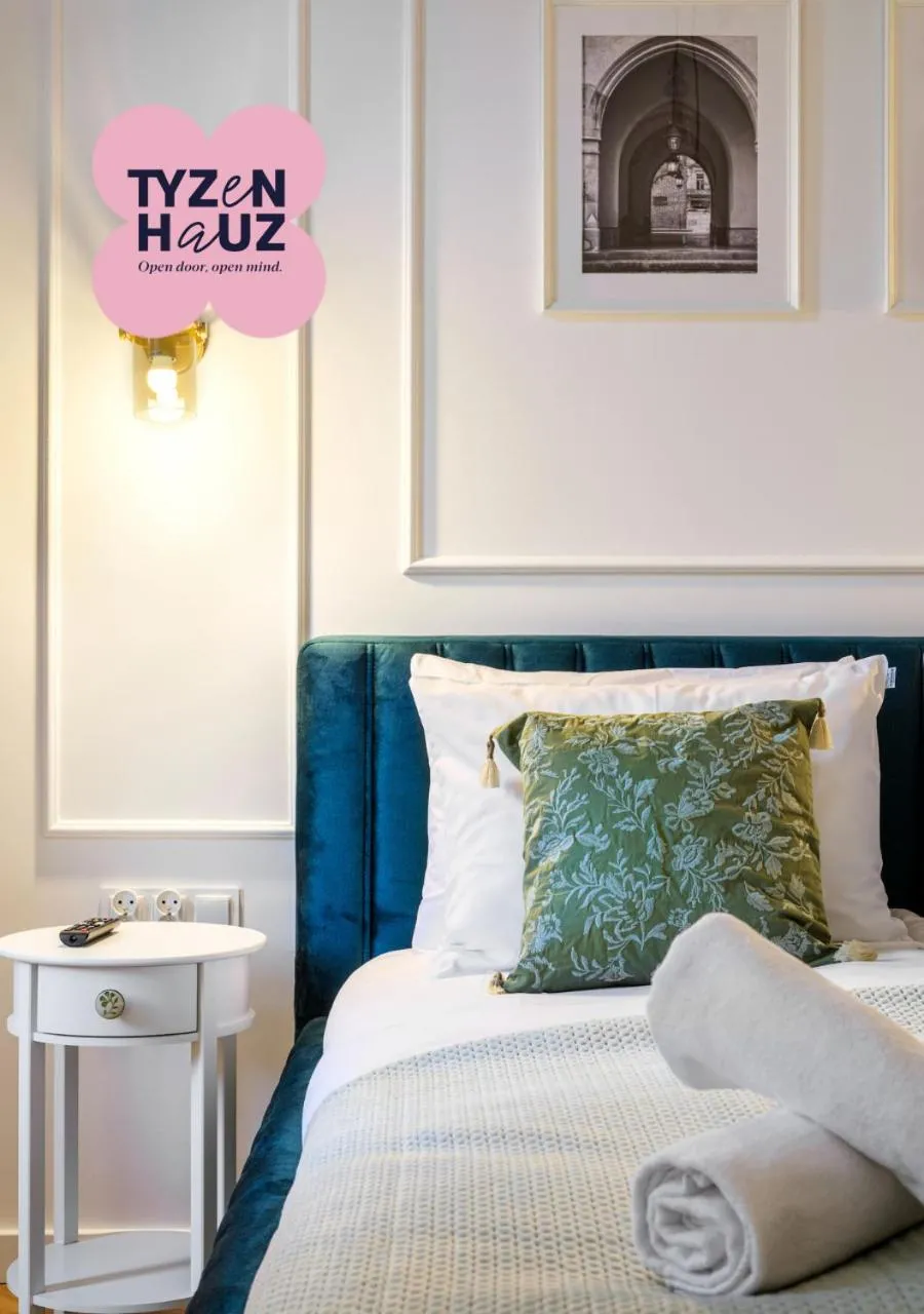 Bed in Tyzenhauz Suites Topolowa
