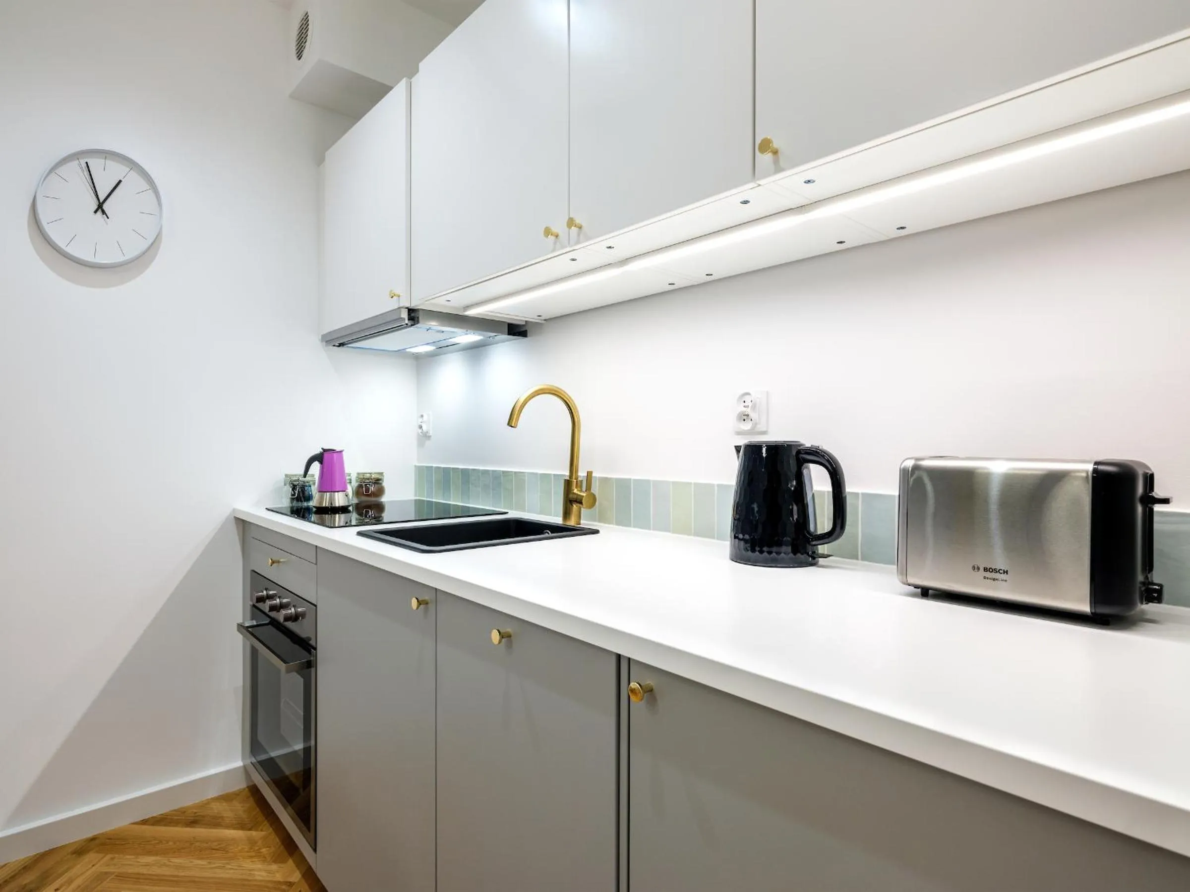 Coffee/tea facilities in Tyzenhauz Suites Topolowa
