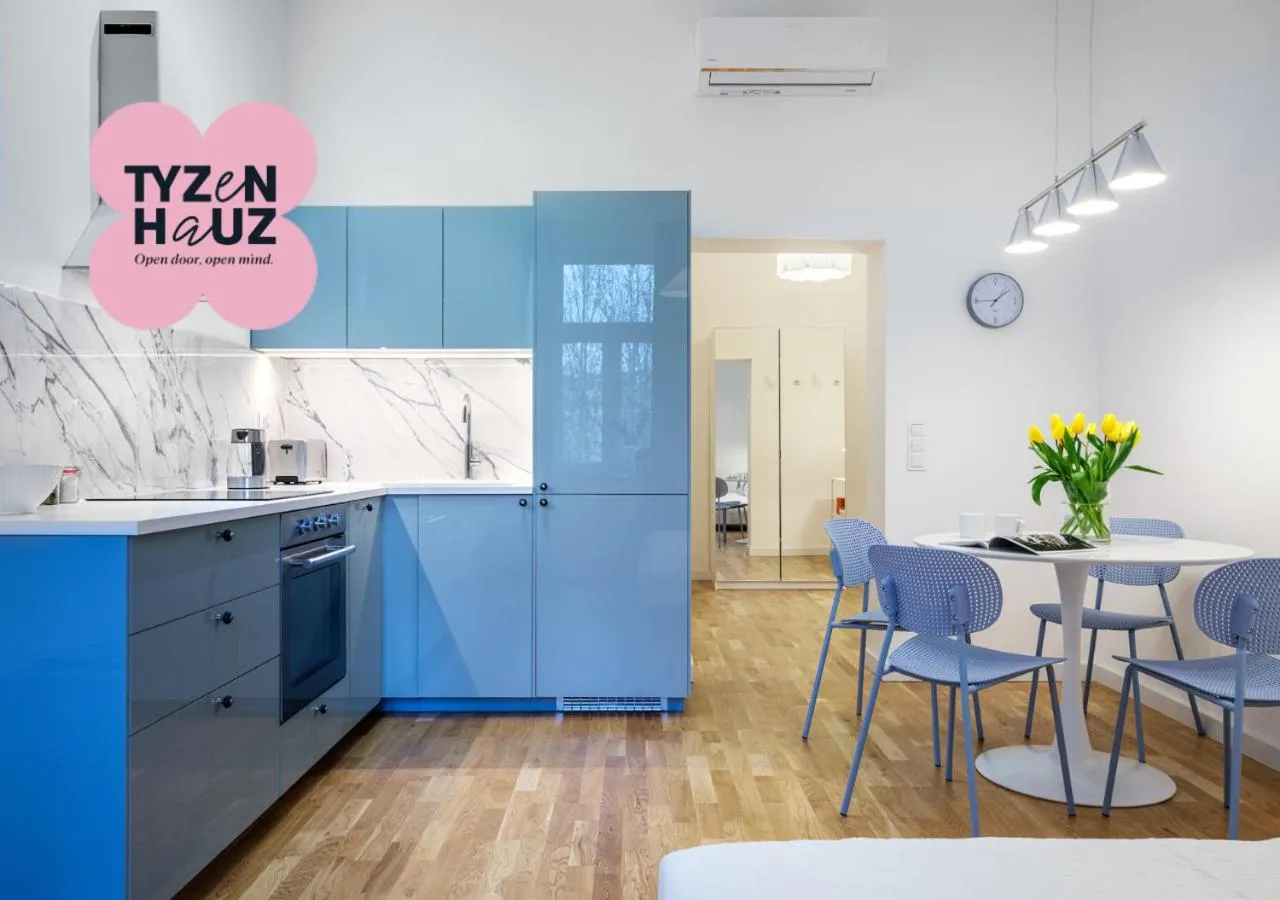Kitchen or kitchenette in Tyzenhauz Suites Topolowa