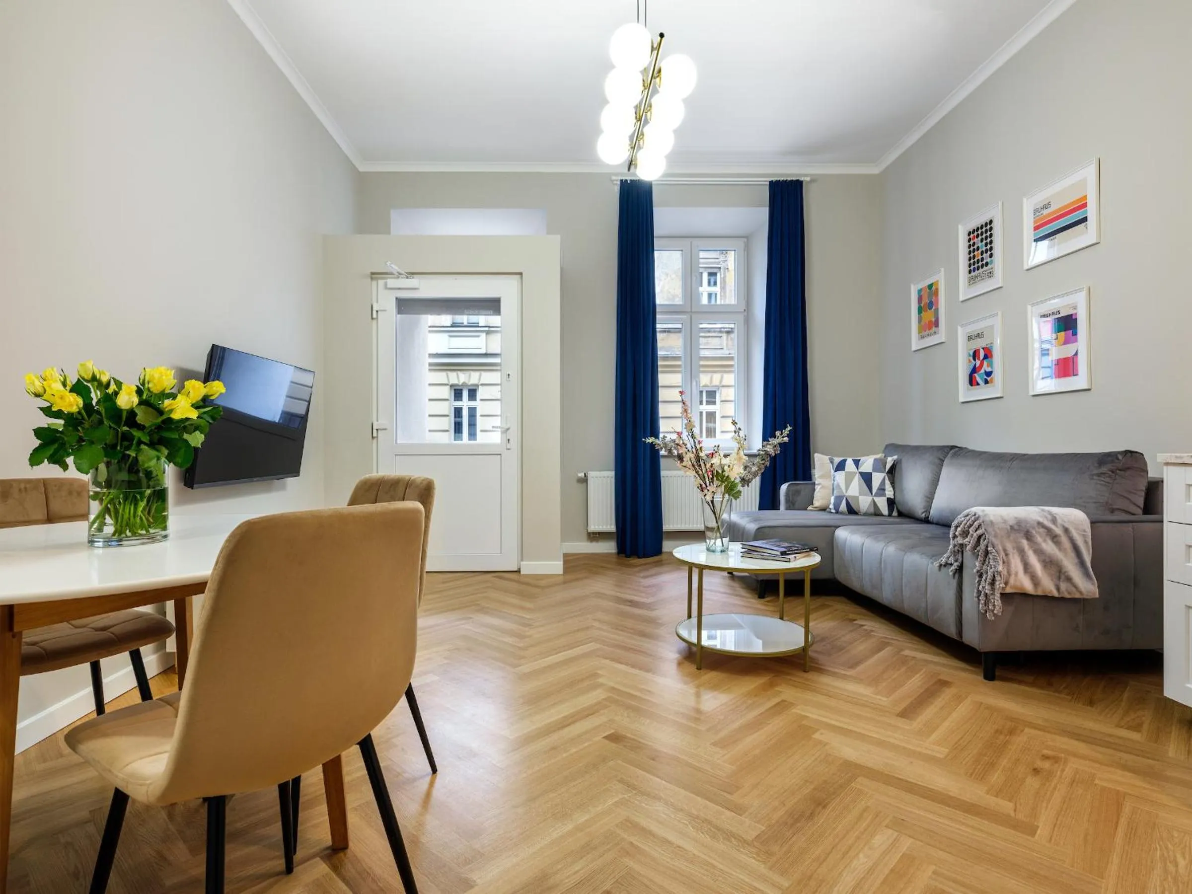 TV and multimedia in Tyzenhauz Suites Topolowa